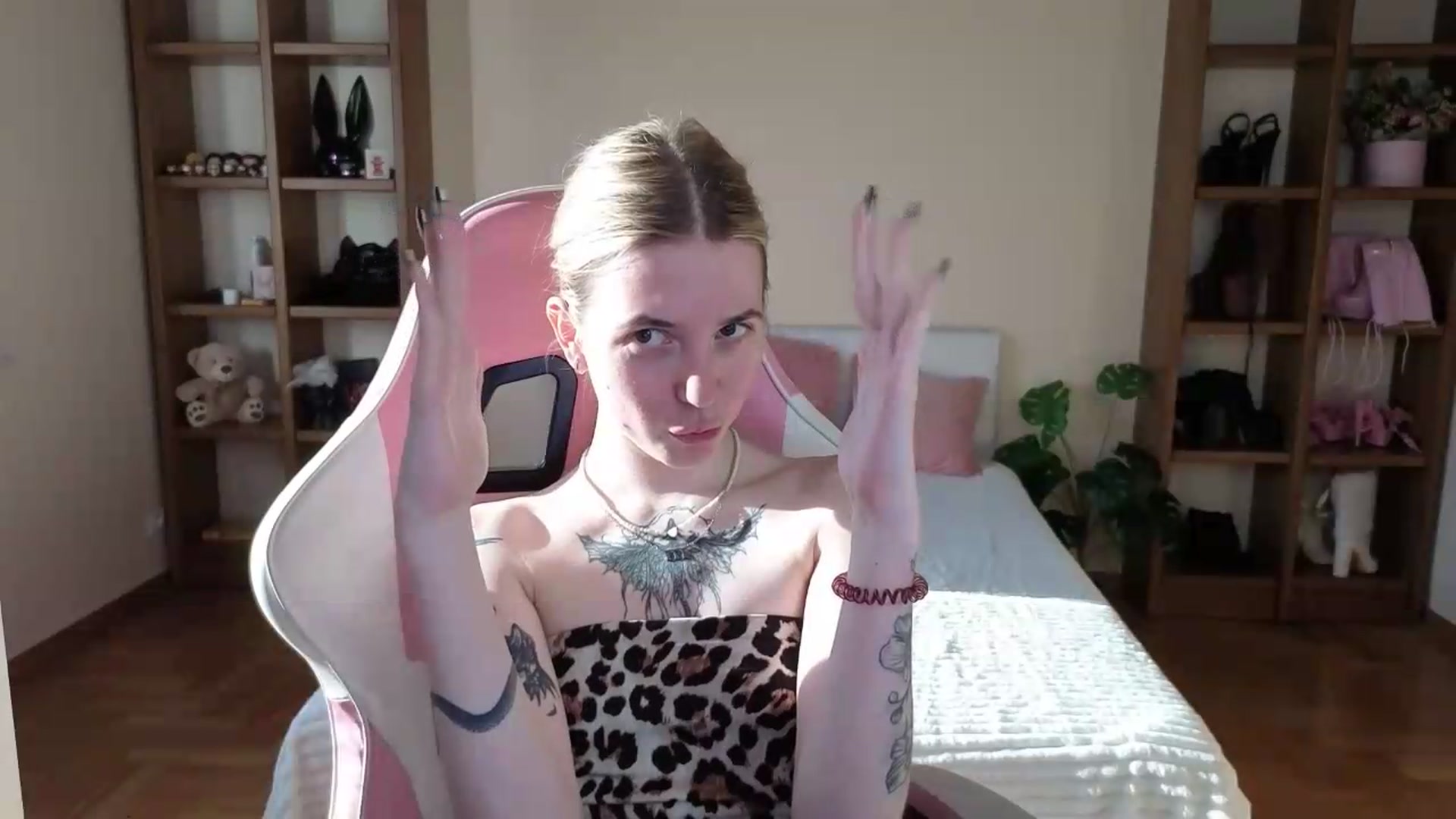 Gallery image thumbnail from Serphelia's myfreecams stream on, 08/08/2026, 17:29 image 7 of 20