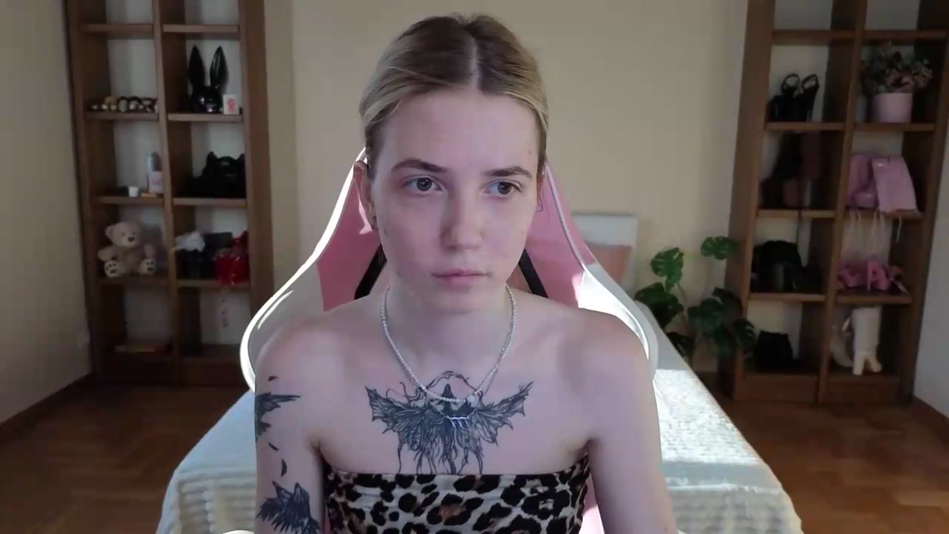 Gallery image thumbnail from Serphelia's myfreecams stream on, 08/08/2026, 17:29 image 11 of 20
