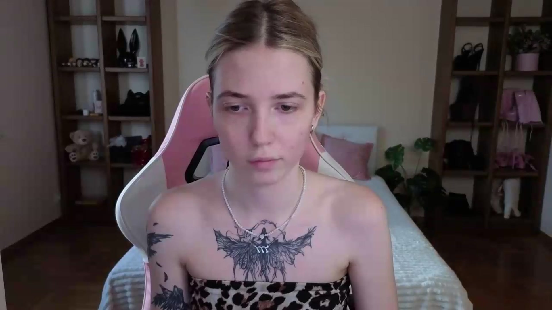 Gallery image thumbnail from Serphelia's myfreecams stream on, 08/08/2026, 17:29 image 6 of 20