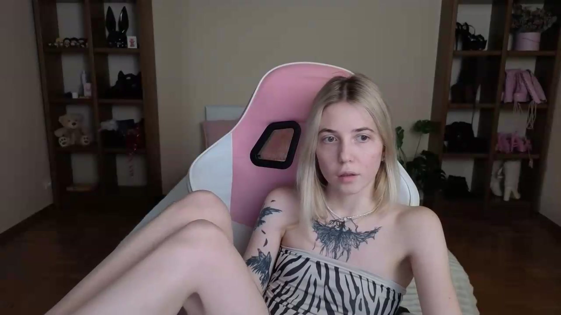 Gallery image thumbnail from Serphelia's myfreecams stream on, 08/10/2026, 19:22 image 9 of 20