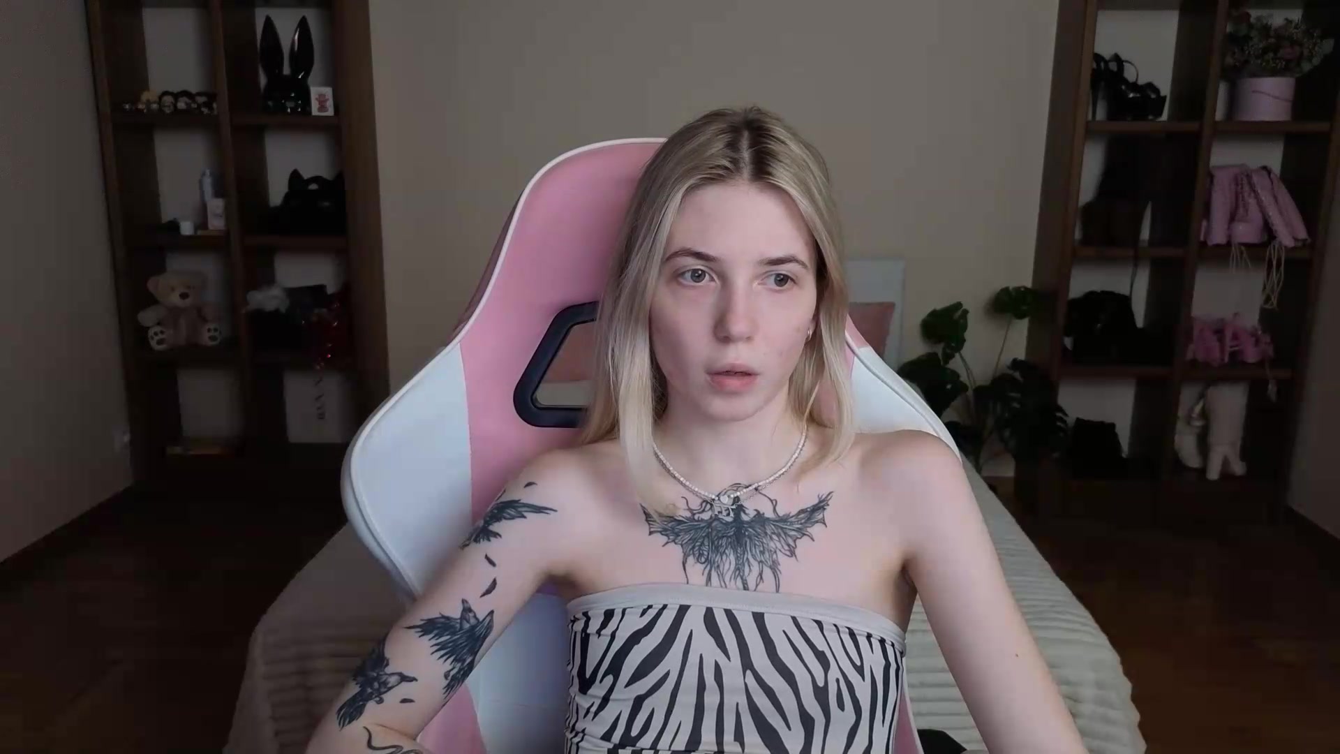 Gallery image thumbnail from Serphelia's myfreecams stream on, 08/10/2026, 19:22 image 13 of 20