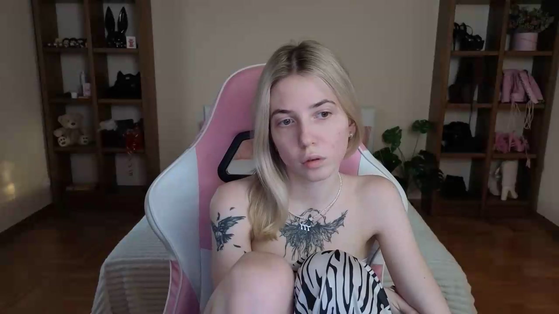 Gallery image thumbnail from Serphelia's myfreecams stream on, 08/10/2026, 19:22 image 5 of 20