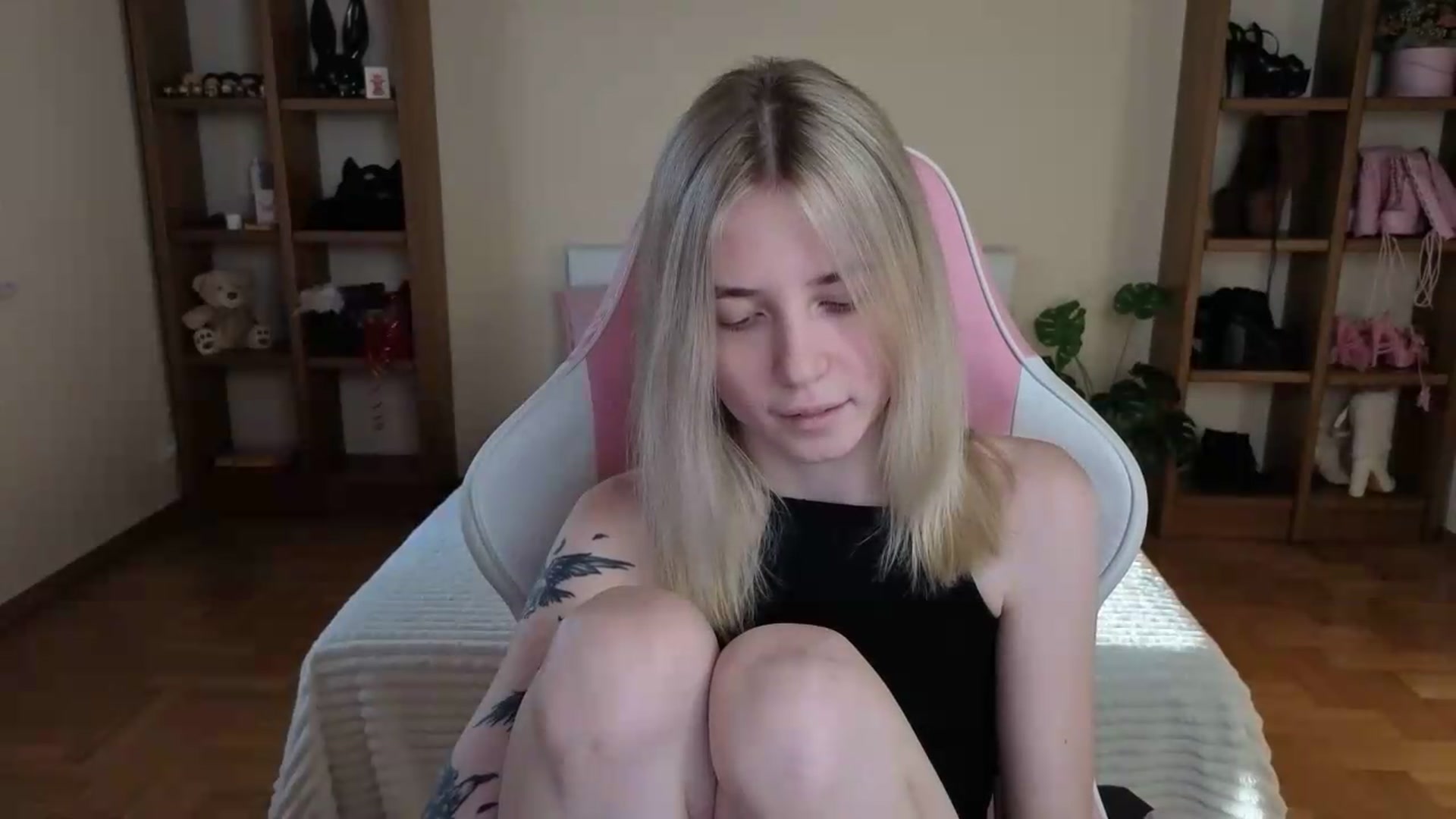 Gallery image thumbnail from Serphelia's myfreecams stream on, 08/11/2026, 17:25 image 6 of 20