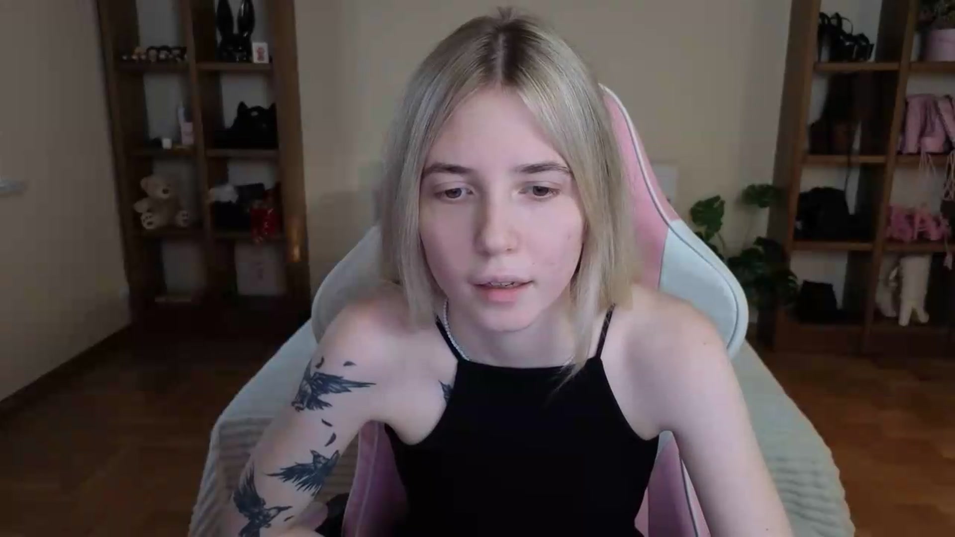 Gallery image thumbnail from Serphelia's myfreecams stream on, 08/11/2026, 17:25 image 14 of 20
