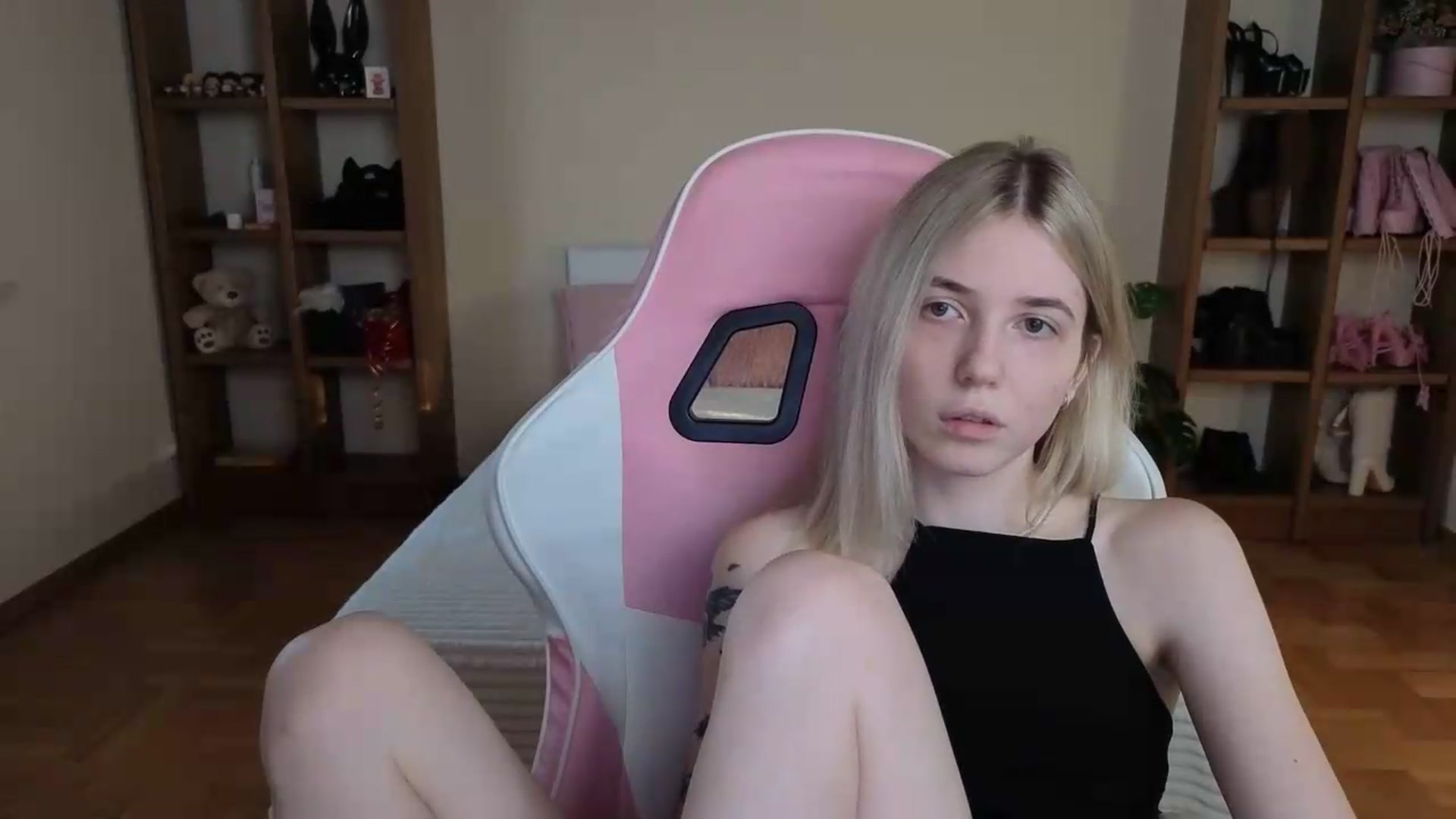 Gallery image thumbnail from Serphelia's myfreecams stream on, 08/11/2026, 17:25 image 12 of 20