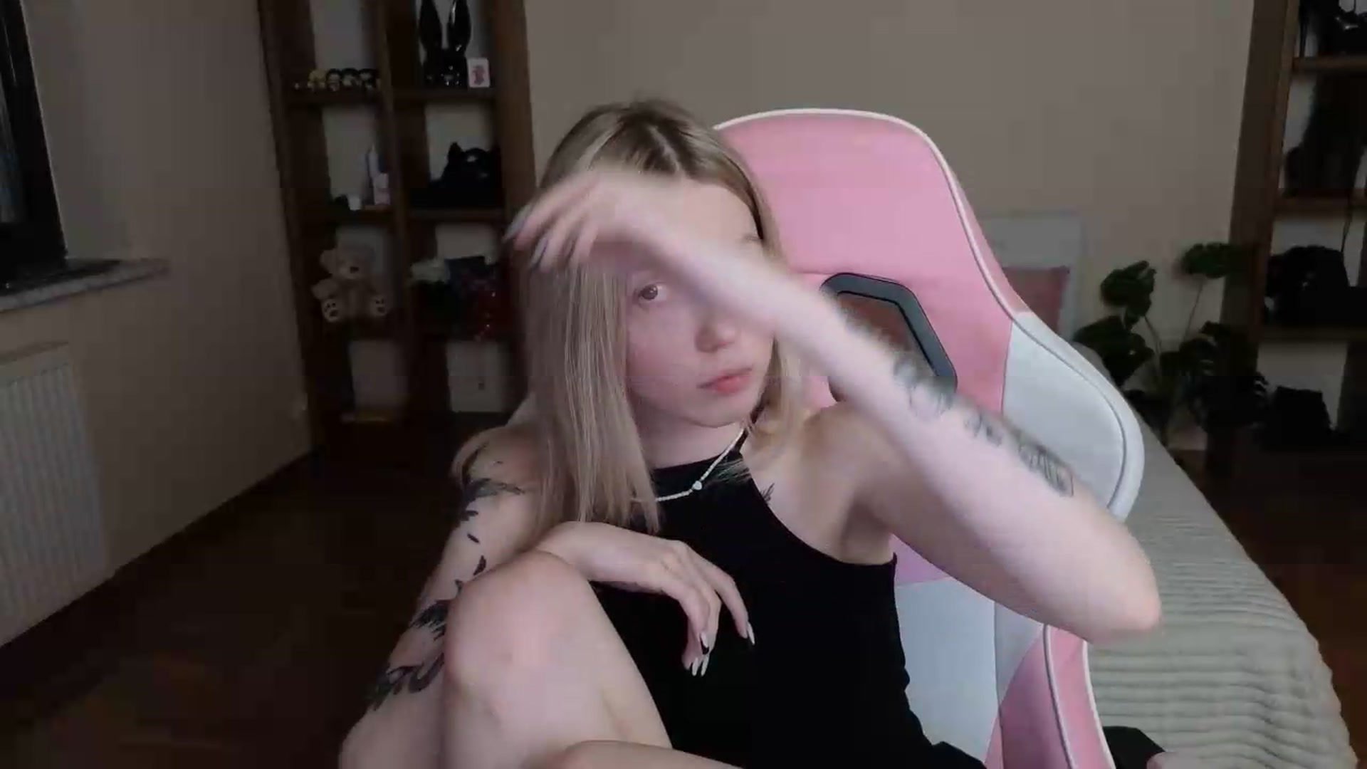 Gallery image thumbnail from Serphelia's myfreecams stream on, 08/11/2026, 19:43 image 17 of 20