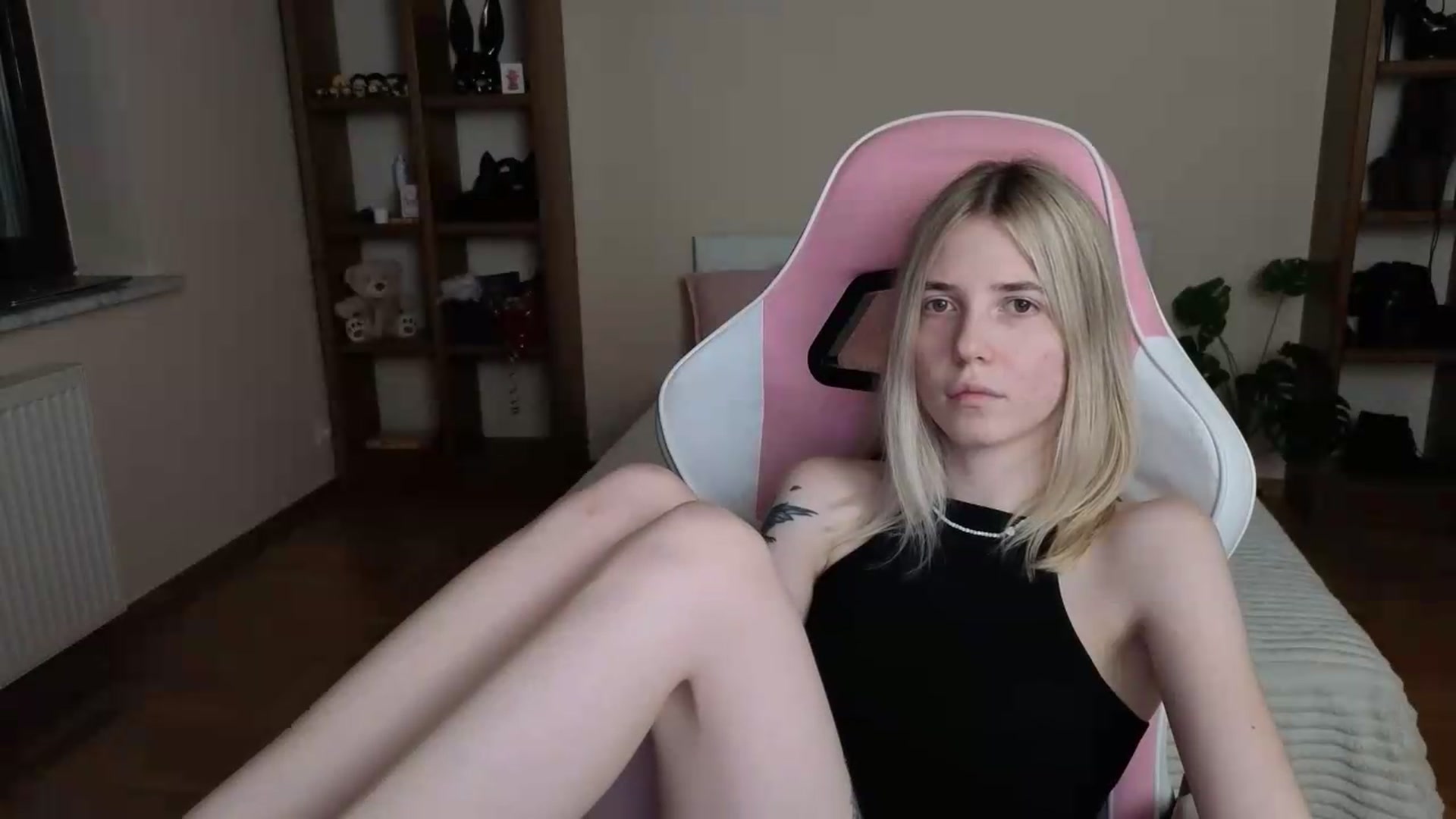 Gallery image thumbnail from Serphelia's myfreecams stream on, 08/11/2026, 19:43 image 14 of 20