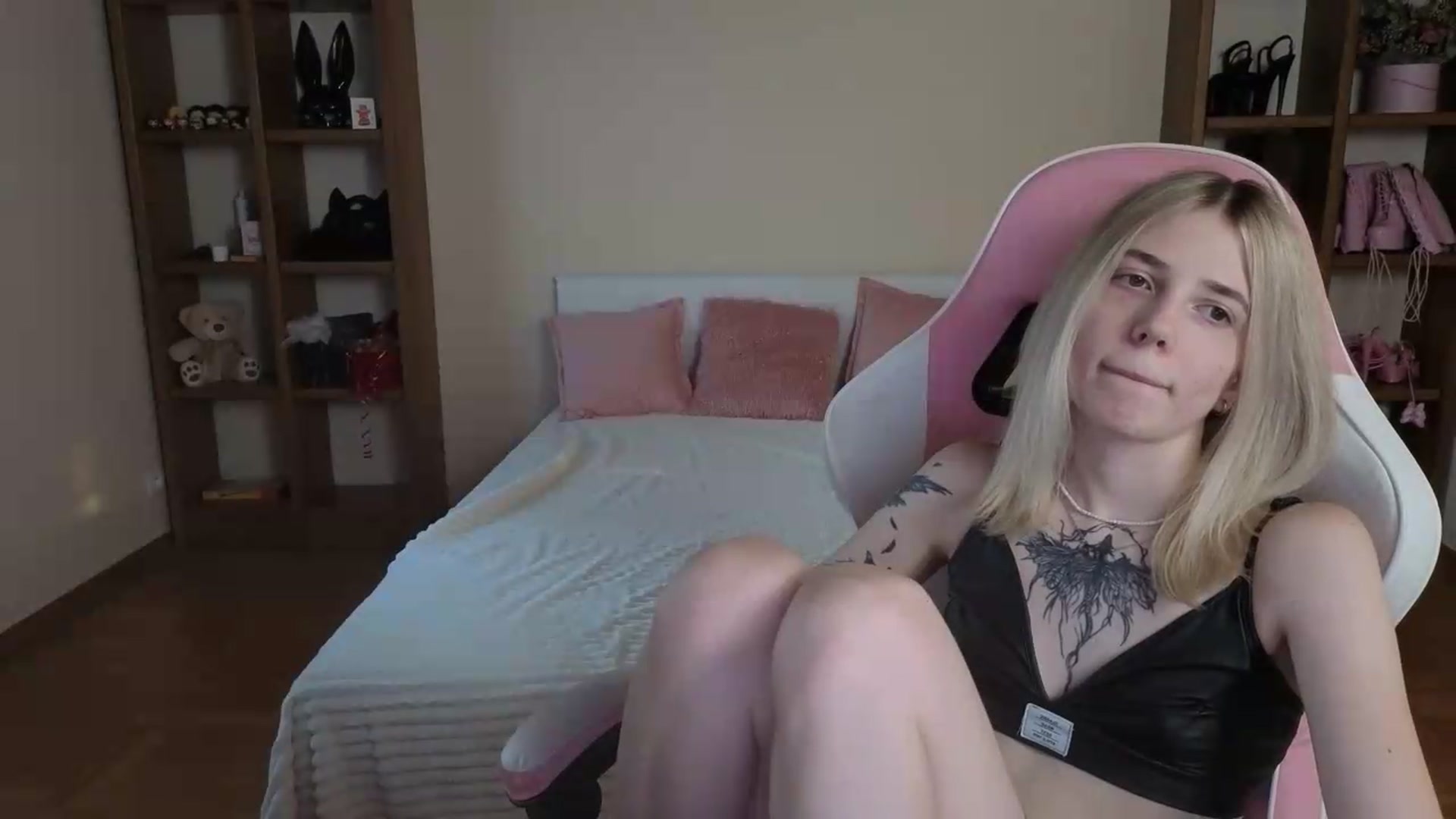 Gallery image thumbnail from Serphelia's myfreecams stream on, 08/18/2026, 16:44 image 19 of 20