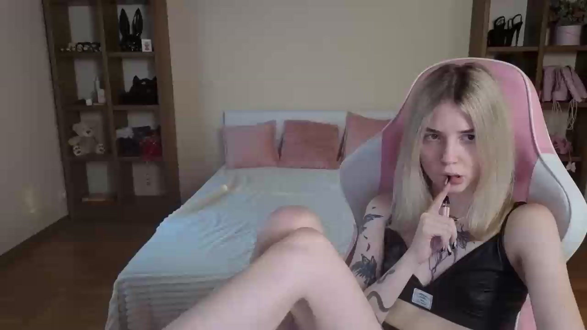 Gallery image thumbnail from Serphelia's myfreecams stream on, 08/18/2026, 16:44 image 11 of 20