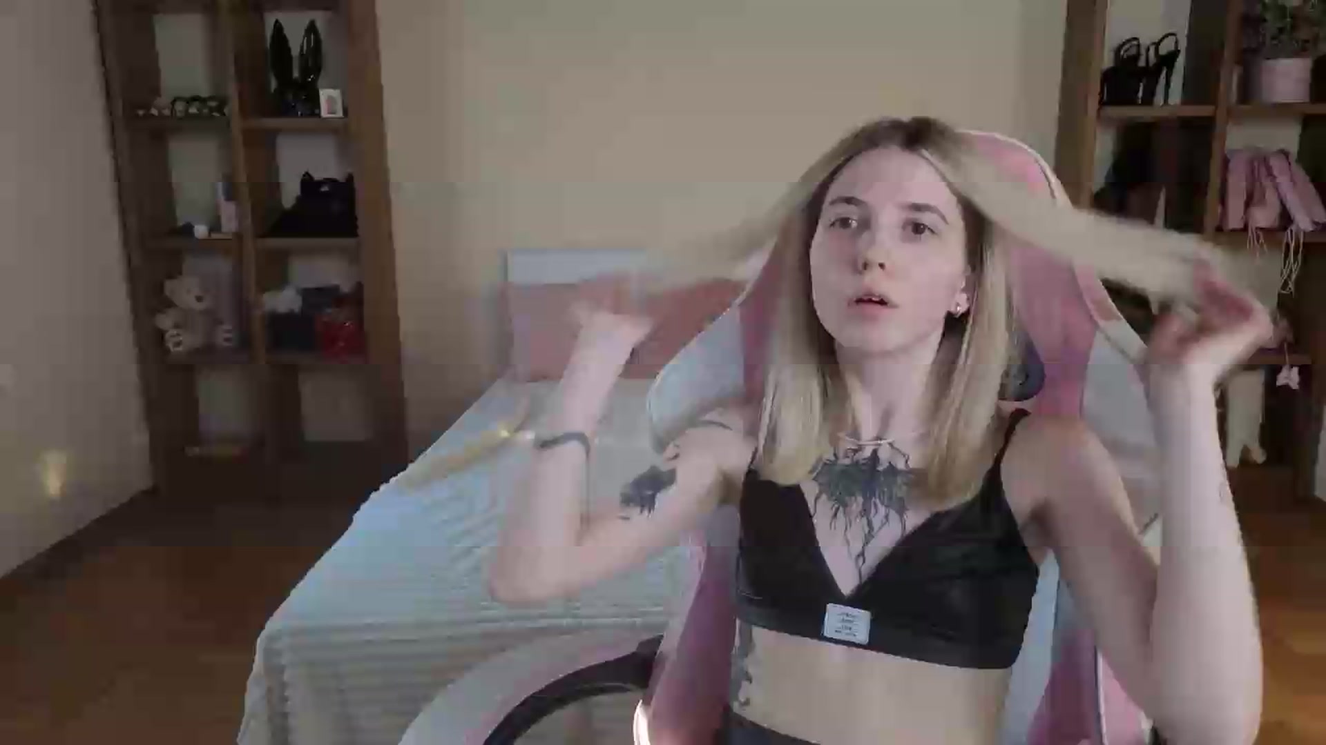 Gallery image thumbnail from Serphelia's myfreecams stream on, 08/18/2026, 16:44 image 1 of 20