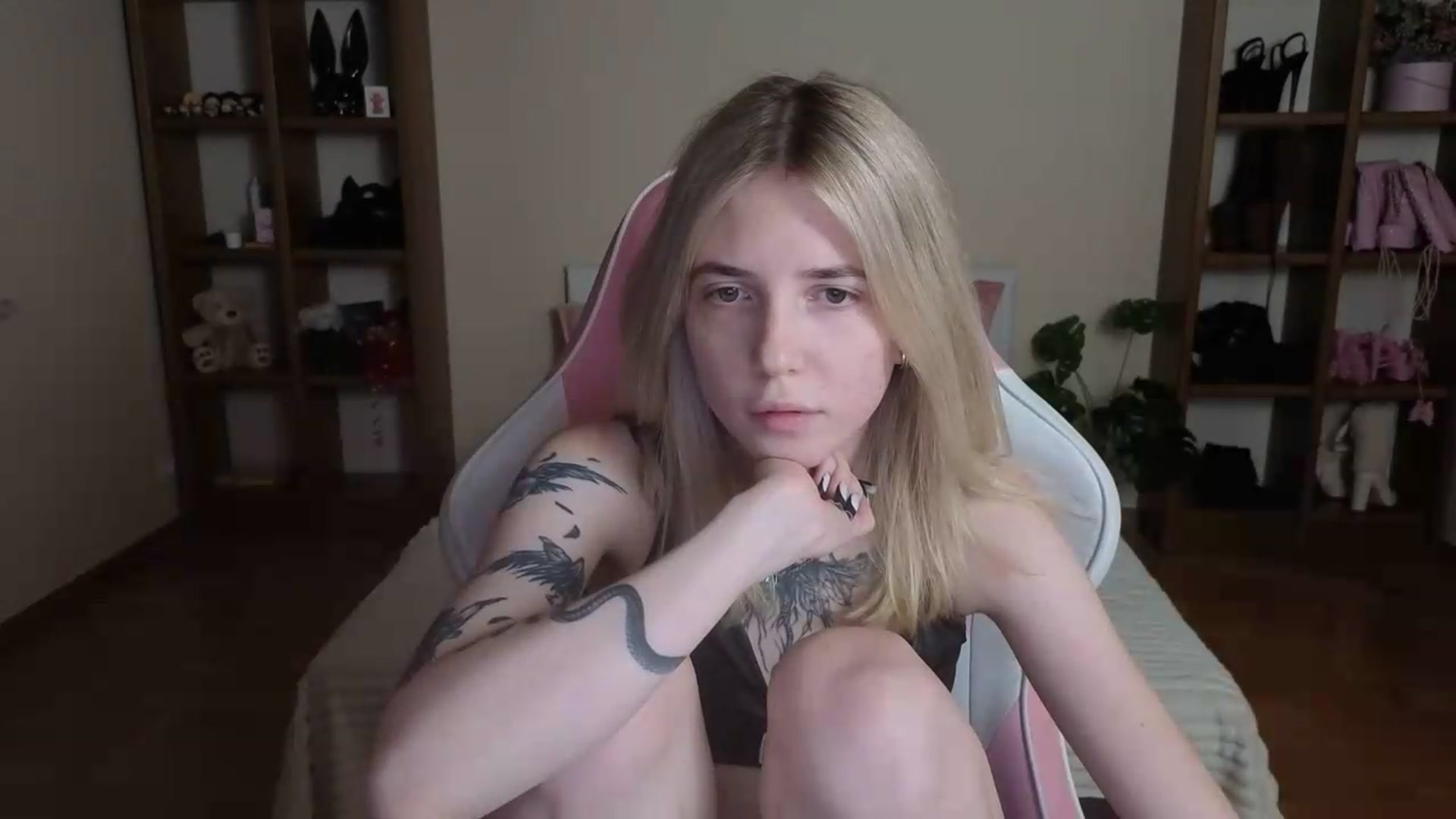 Gallery image thumbnail from Serphelia's myfreecams stream on, 08/18/2026, 18:35 image 19 of 20