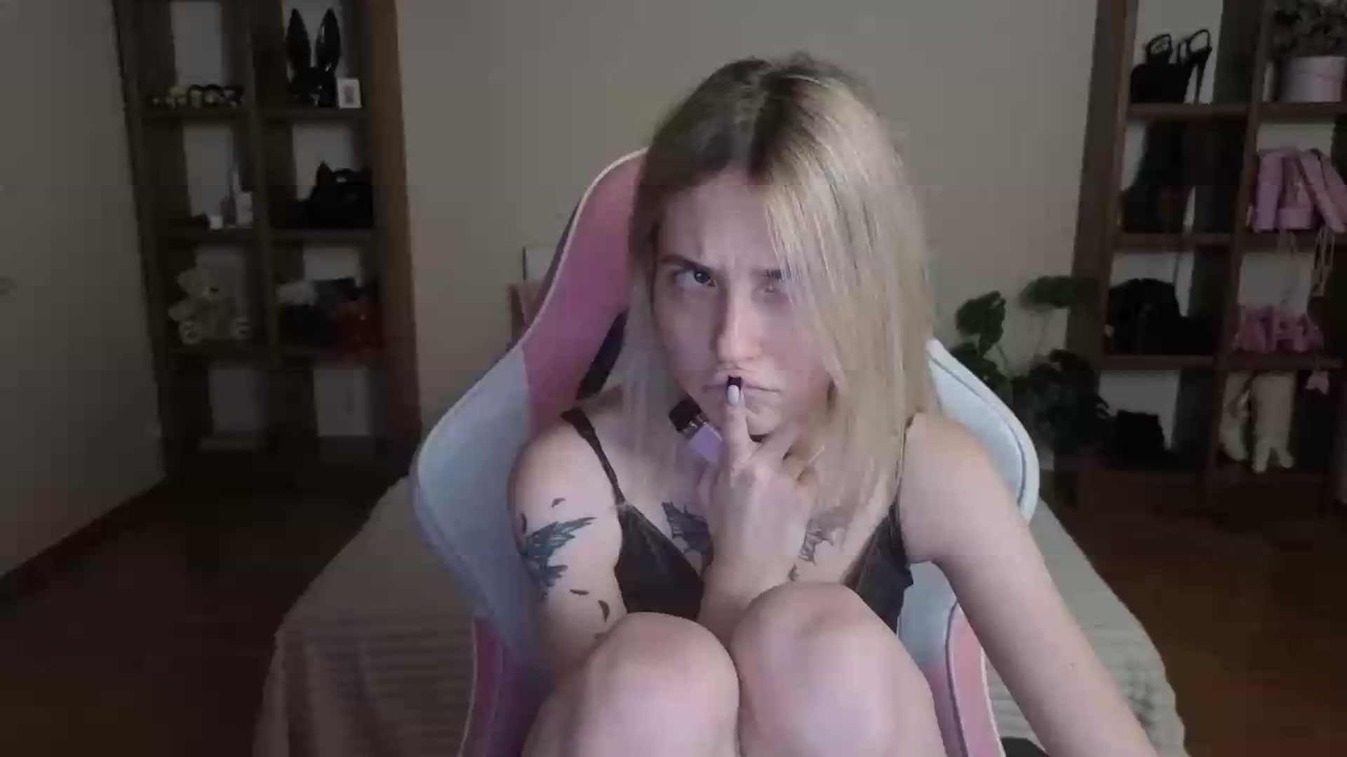 Gallery image thumbnail from Serphelia's myfreecams stream on, 08/18/2026, 18:35 image 11 of 20