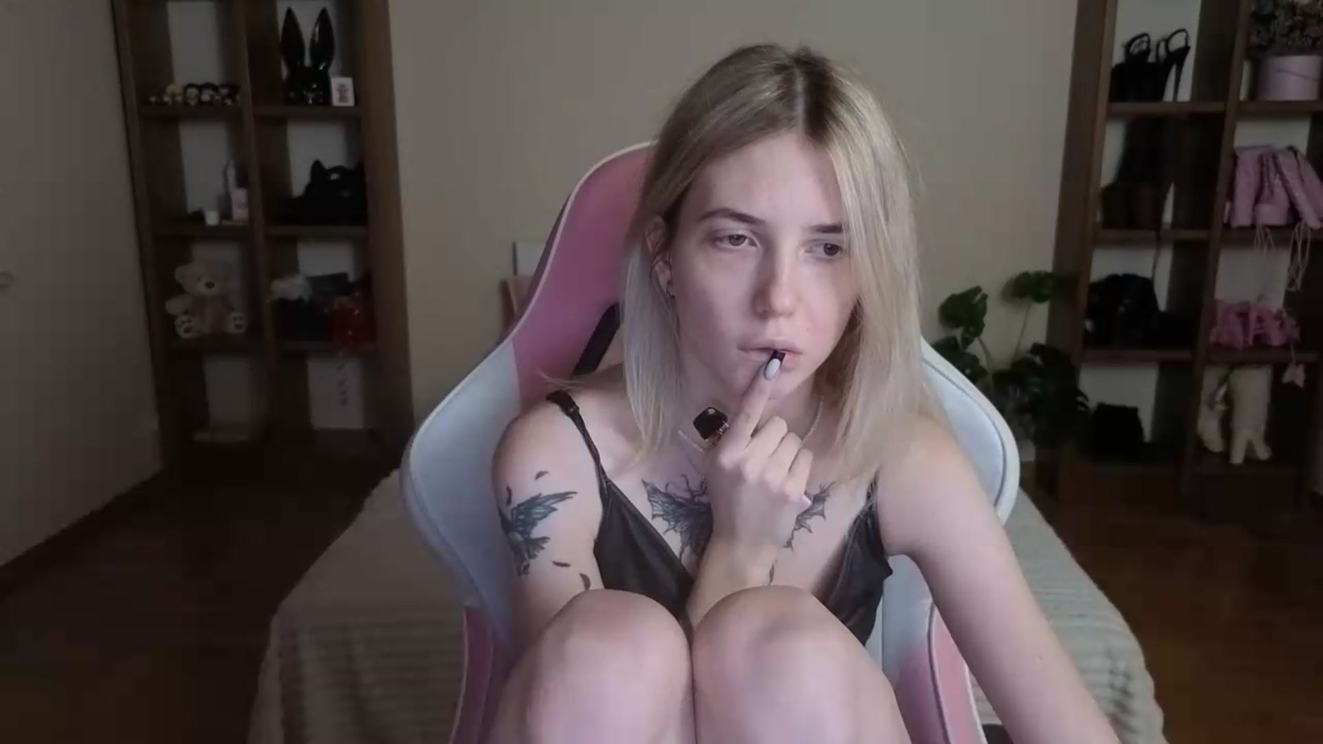 Gallery image thumbnail from Serphelia's myfreecams stream on, 08/18/2026, 18:35 image 12 of 20