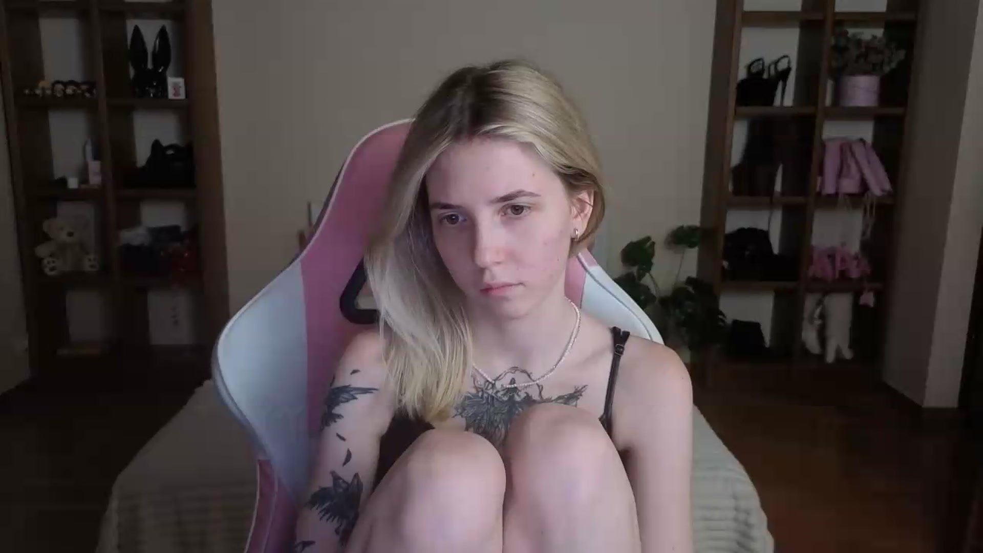 Gallery image thumbnail from Serphelia's myfreecams stream on, 08/18/2026, 23:35 image 11 of 20