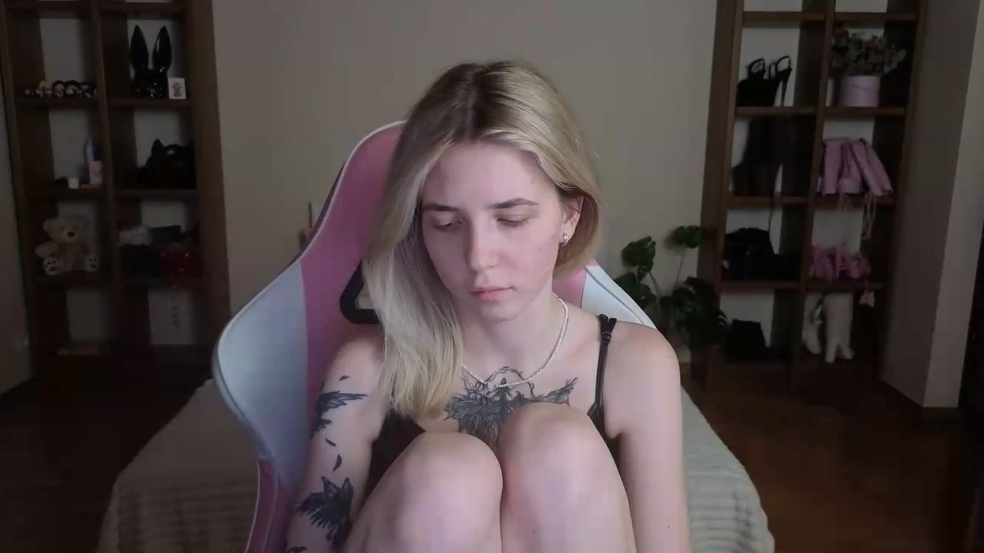 Gallery image thumbnail from Serphelia's myfreecams stream on, 08/18/2026, 23:35 image 12 of 20
