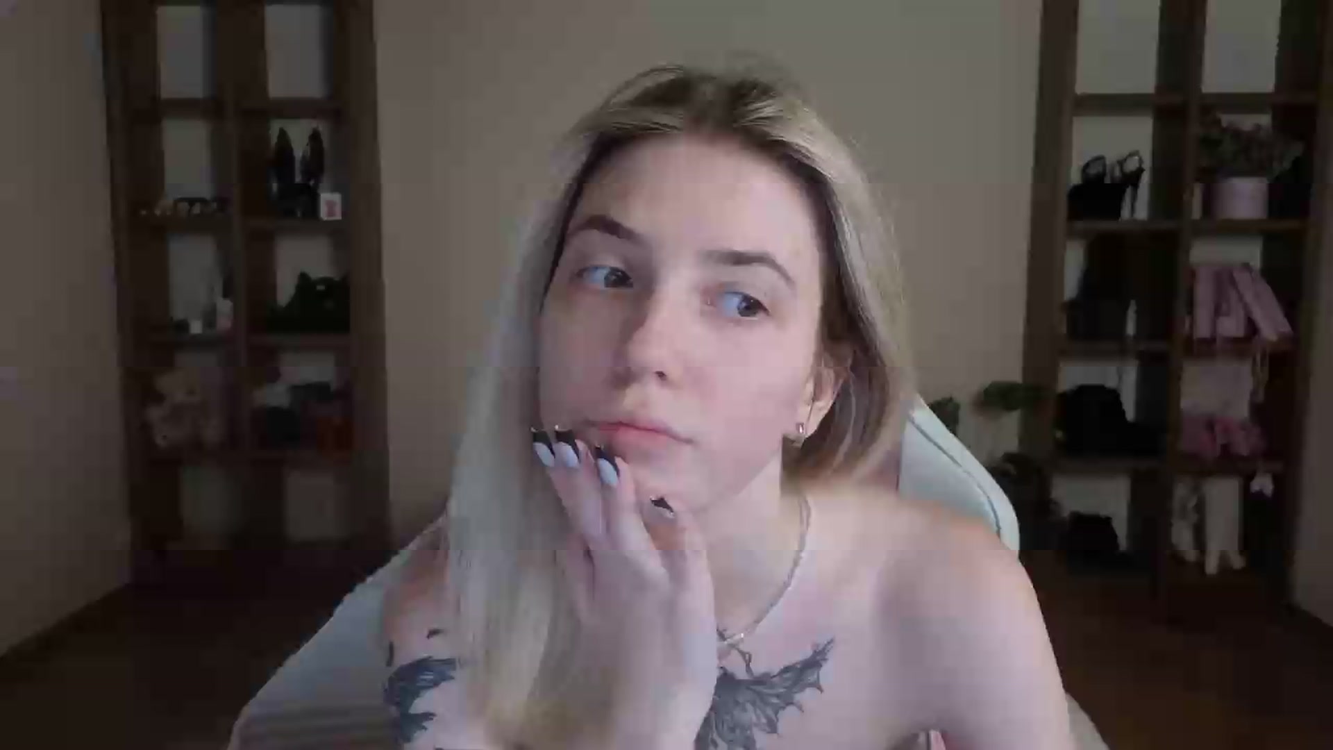 Gallery image thumbnail from Serphelia's myfreecams stream on, 08/19/2026, 16:37 image 1 of 20