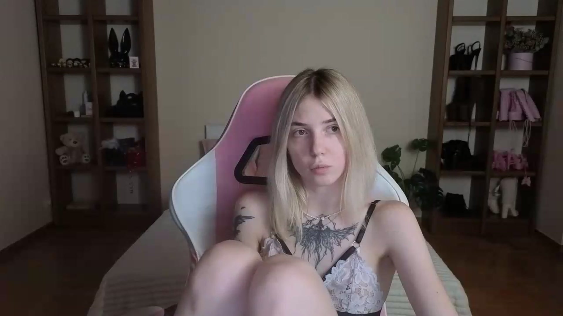 Gallery image thumbnail from Serphelia's myfreecams stream on, 08/20/2026, 17:37 image 4 of 20