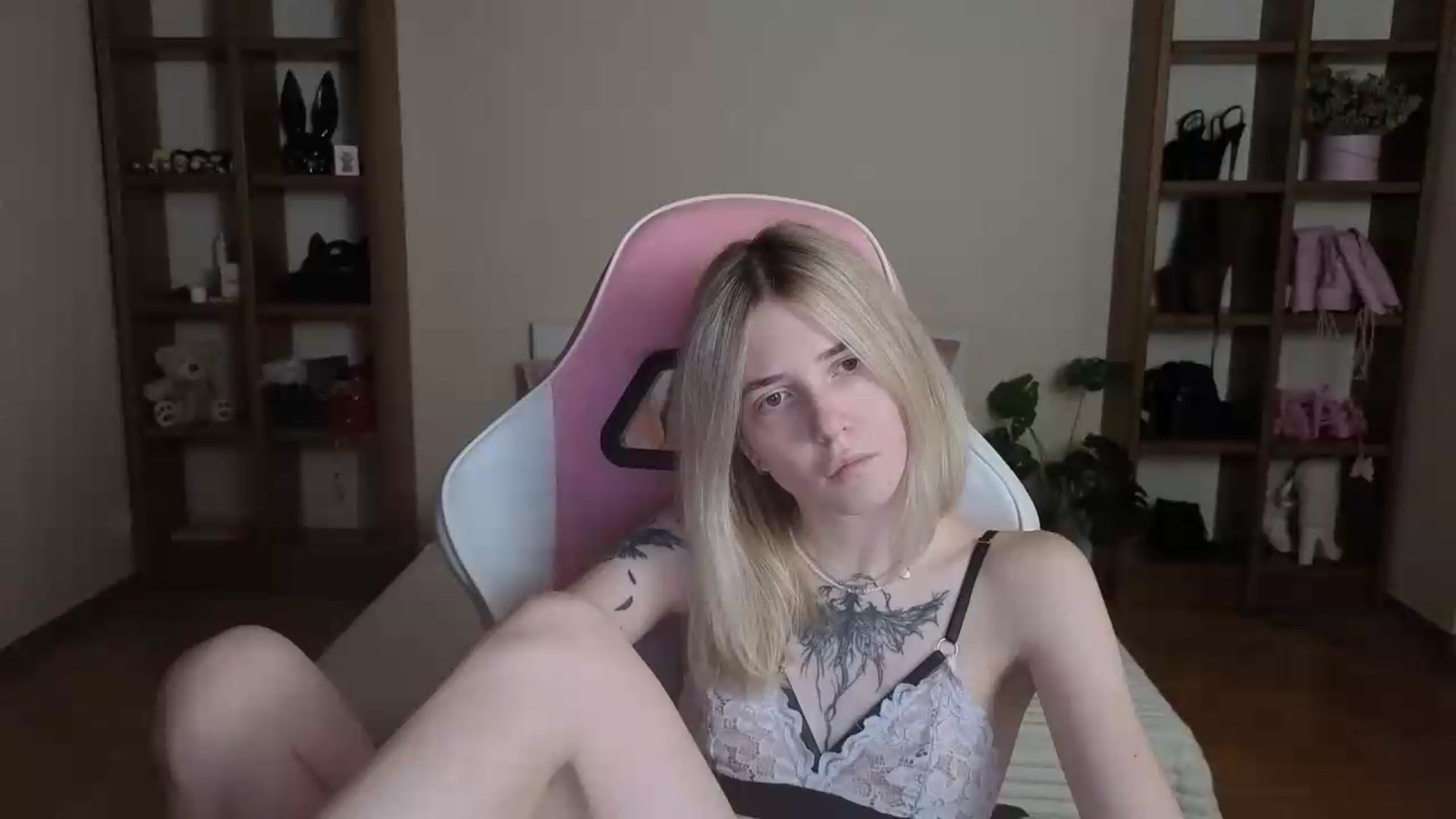 Gallery image thumbnail from Serphelia's myfreecams stream on, 08/20/2026, 17:37 image 9 of 20