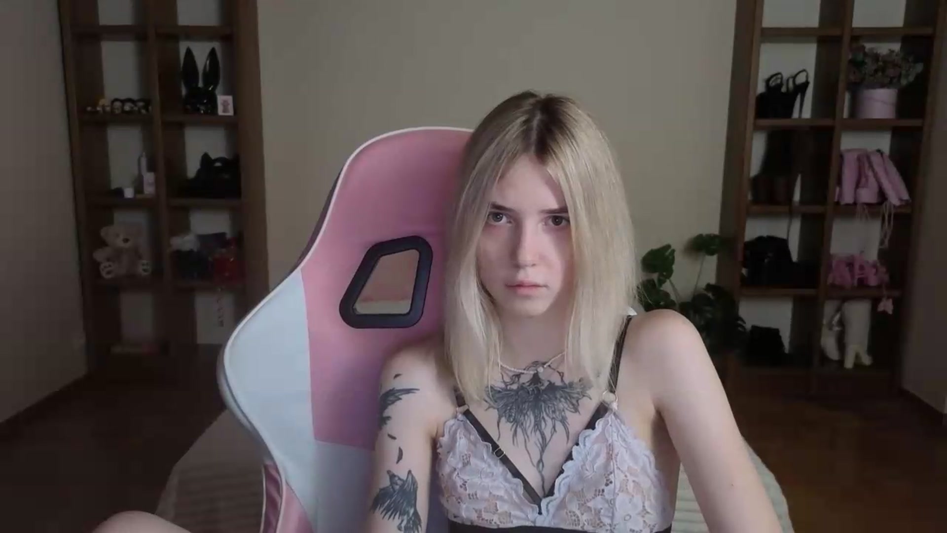 Gallery image thumbnail from Serphelia's myfreecams stream on, 08/20/2026, 17:37 image 3 of 20