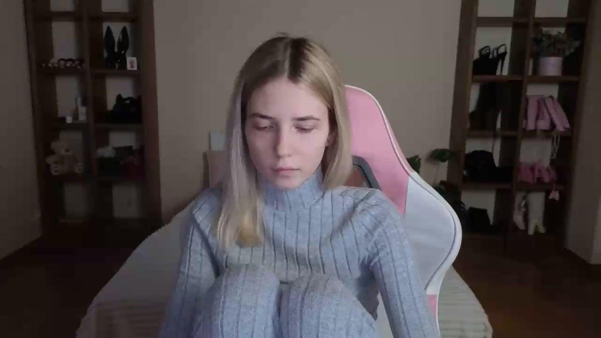 Gallery image thumbnail from Serphelia's myfreecams stream on, 08/22/2026, 17:36 image 16 of 20