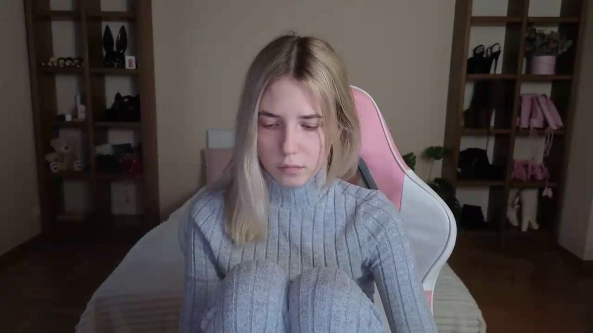 Gallery image thumbnail from Serphelia's myfreecams stream on, 08/22/2026, 17:36 image 4 of 20