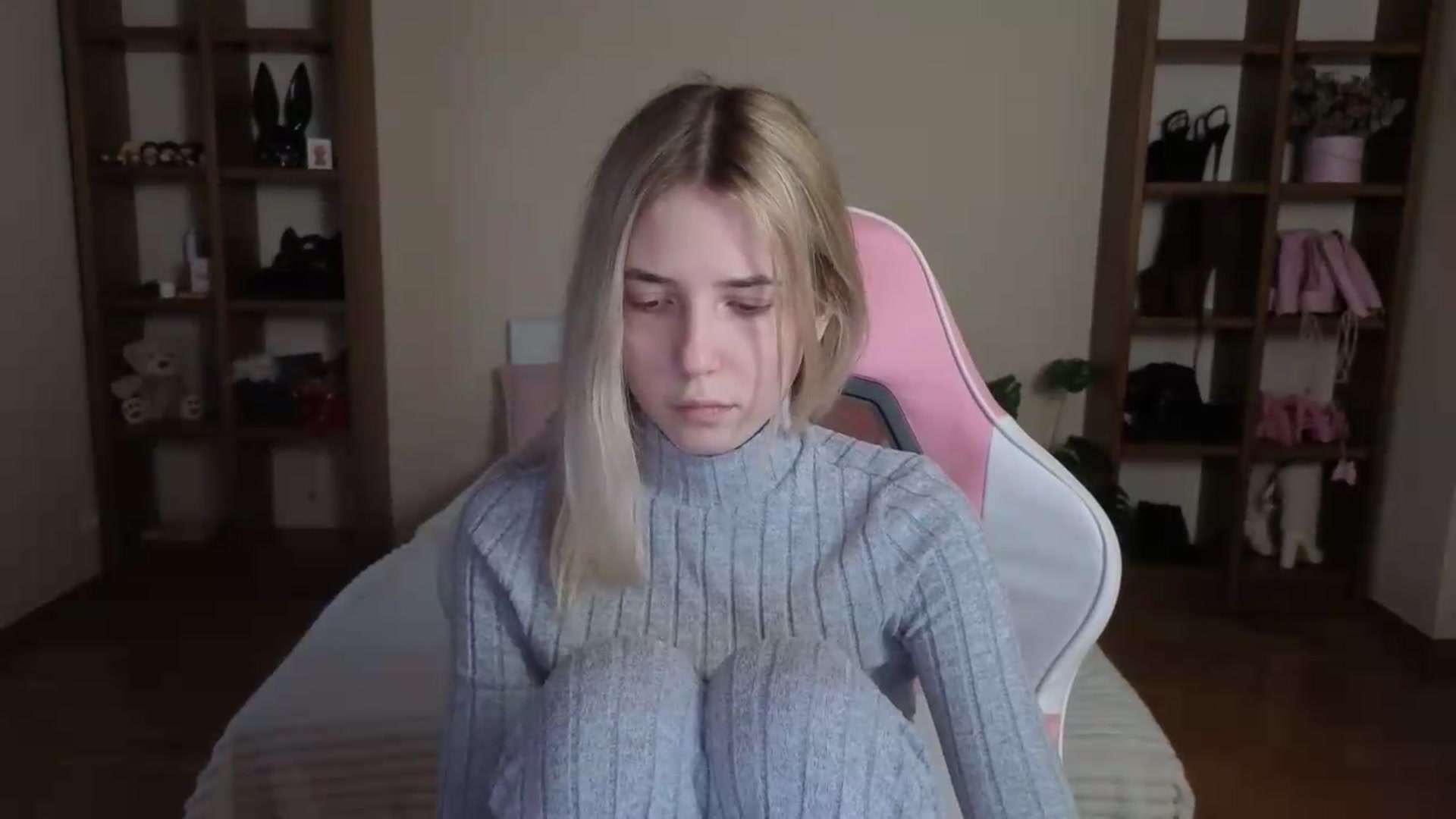 Gallery image thumbnail from Serphelia's myfreecams stream on, 08/22/2026, 17:36 image 2 of 20