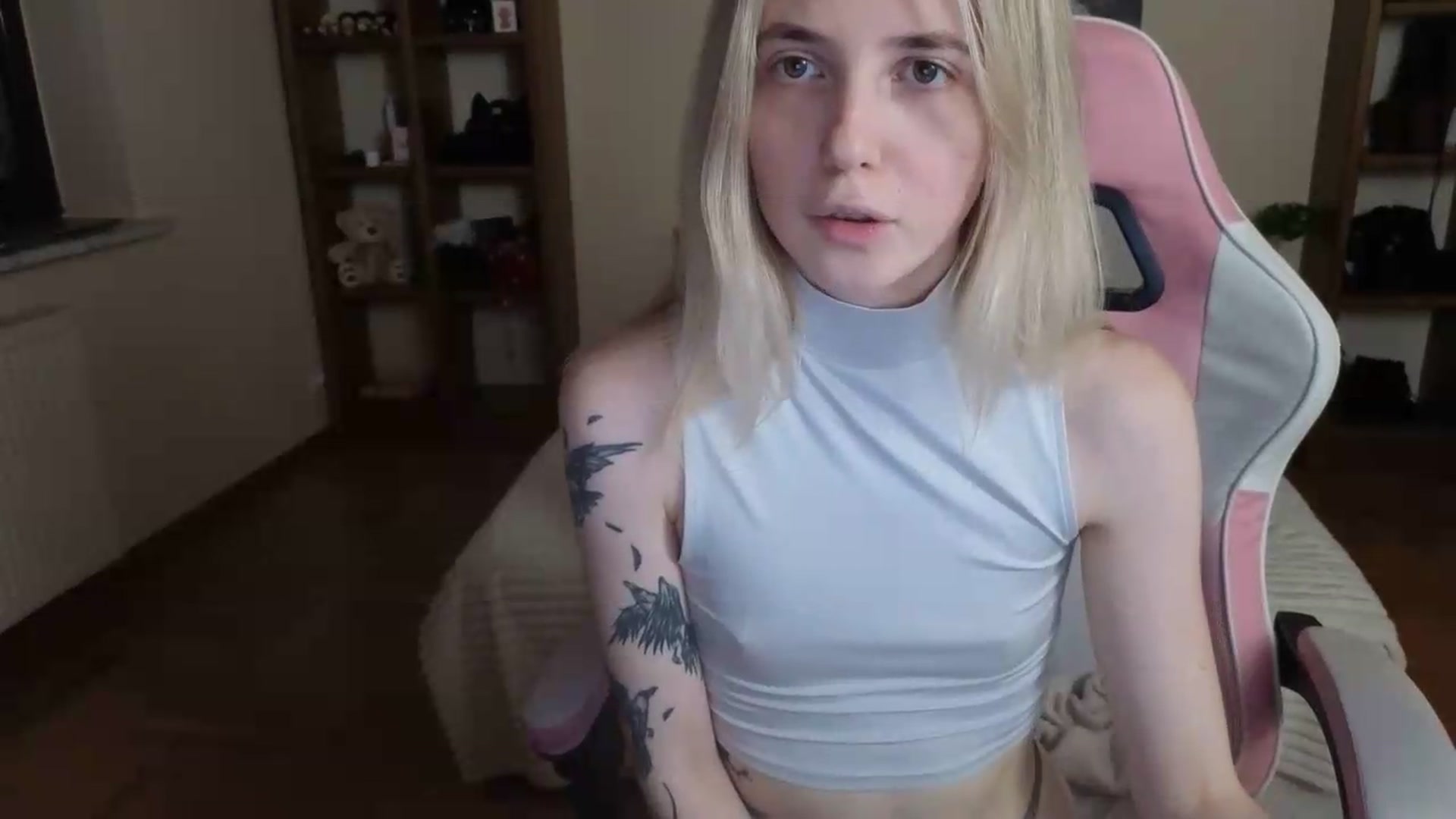 Gallery image thumbnail from Serphelia's myfreecams stream on, 08/22/2026, 19:28 image 19 of 20