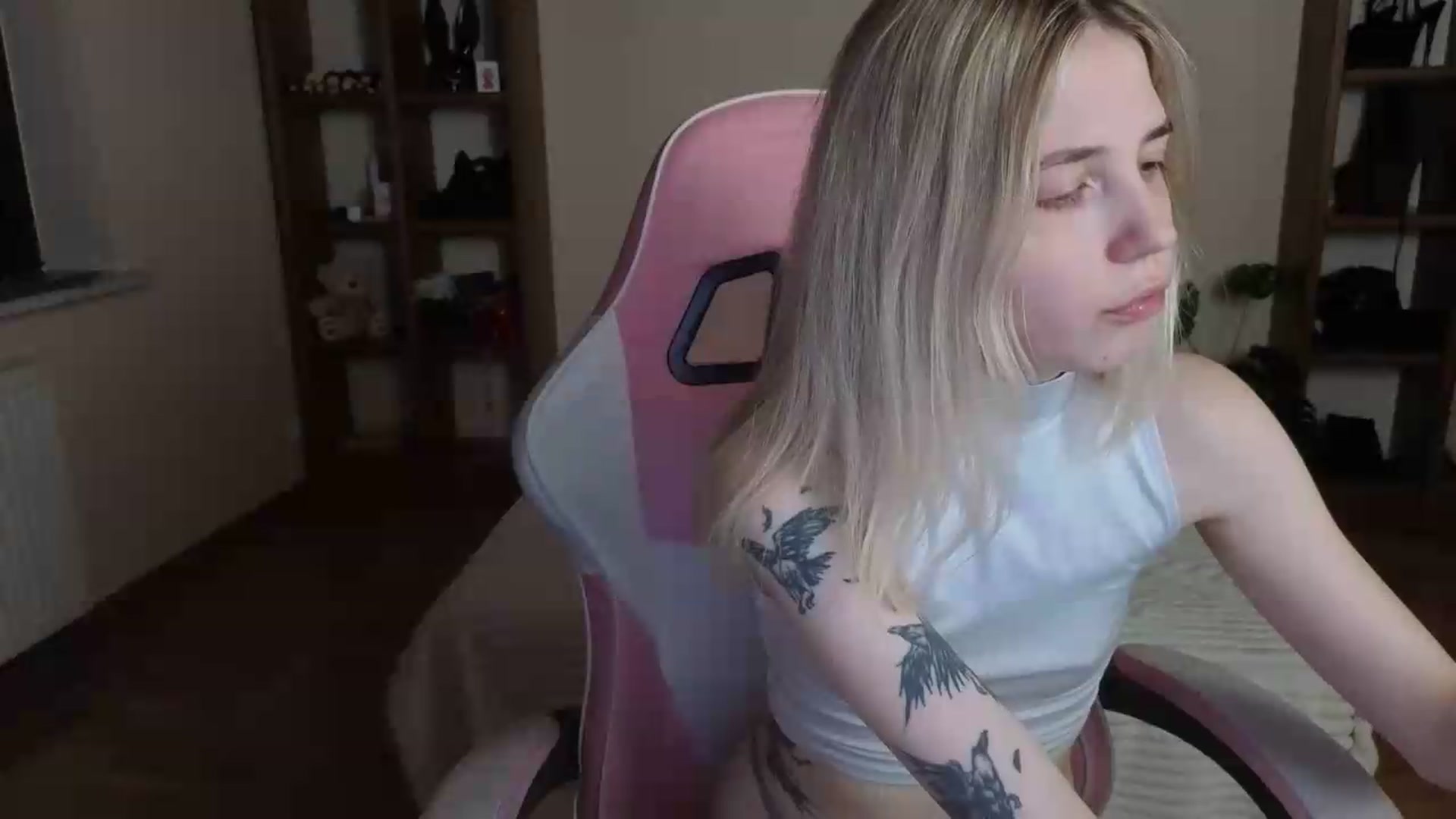 Gallery image thumbnail from Serphelia's myfreecams stream on, 08/22/2026, 19:51 image 5 of 20