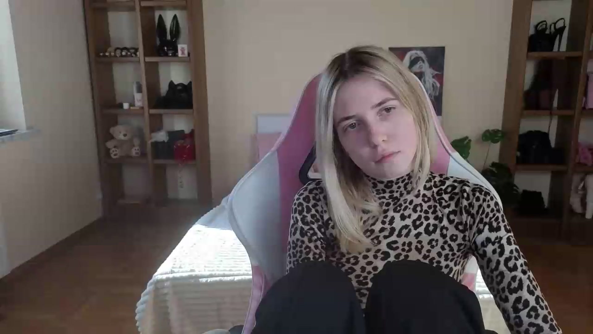Gallery image thumbnail from Serphelia's myfreecams stream on, 08/23/2026, 15:50 image 13 of 20