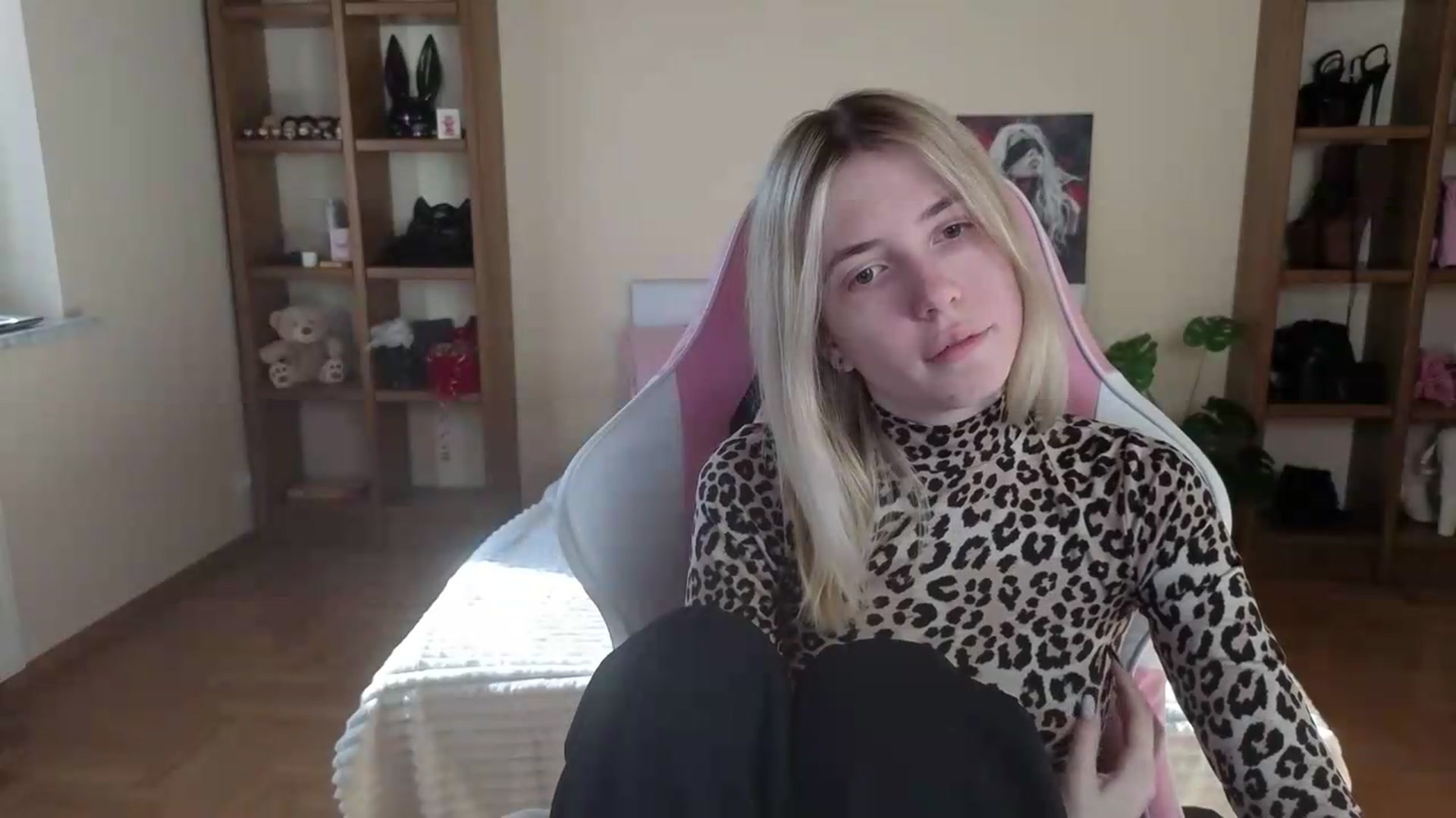 Gallery image thumbnail from Serphelia's myfreecams stream on, 08/23/2026, 15:50 image 9 of 20