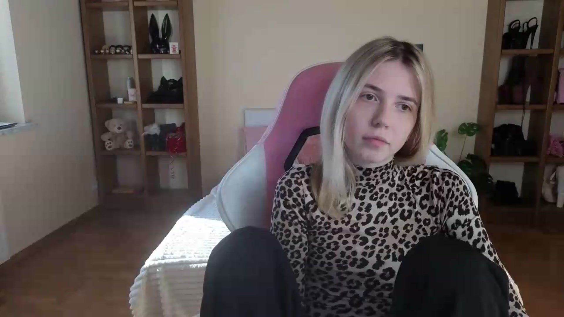 Gallery image thumbnail from Serphelia's myfreecams stream on, 08/23/2026, 15:50 image 11 of 20