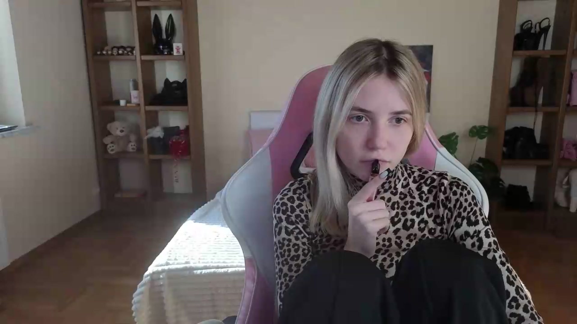Gallery image thumbnail from Serphelia's myfreecams stream on, 08/23/2026, 15:50 image 10 of 20