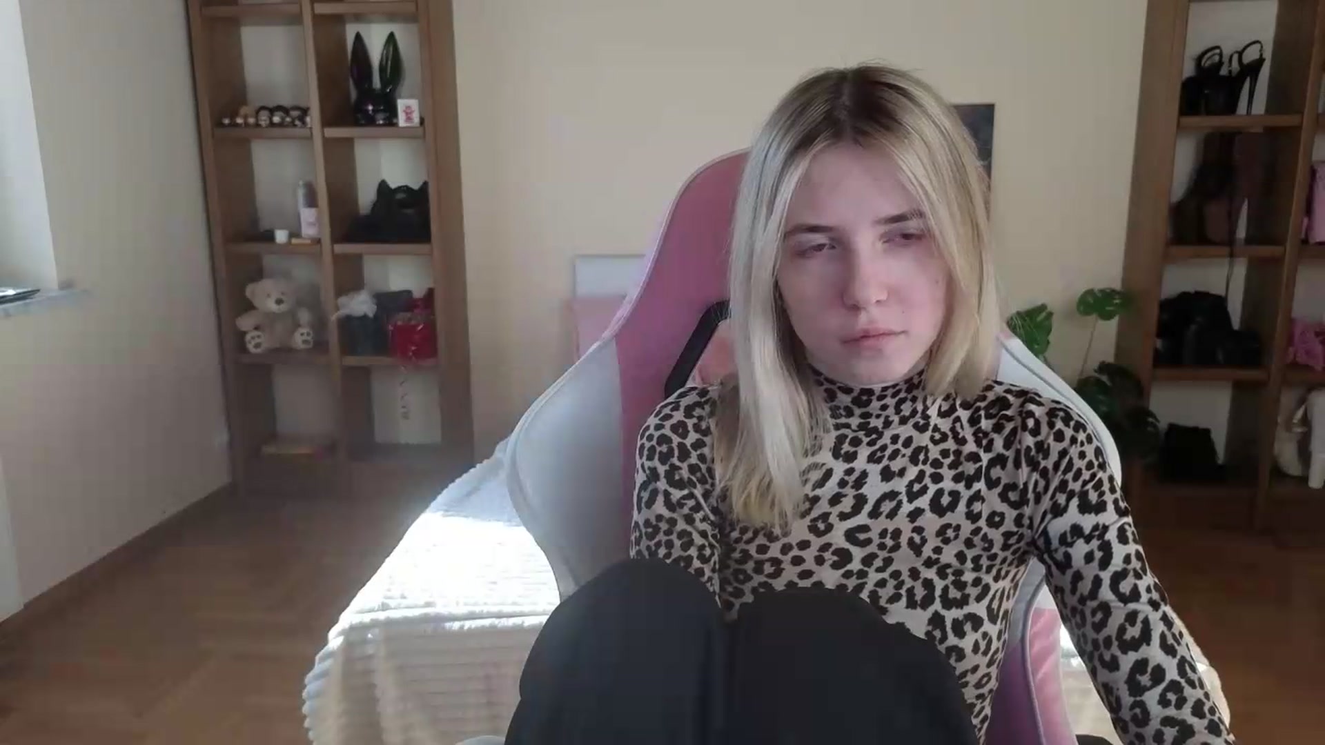 Gallery image thumbnail from Serphelia's myfreecams stream on, 08/23/2026, 15:50 image 8 of 20