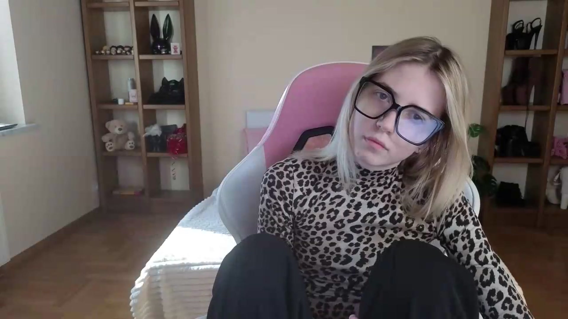 Gallery image thumbnail from Serphelia's myfreecams stream on, 08/23/2026, 15:50 image 3 of 20
