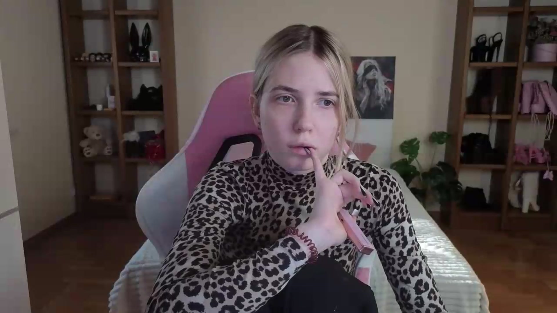 Gallery image thumbnail from Serphelia's myfreecams stream on, 08/23/2026, 16:31 image 20 of 20