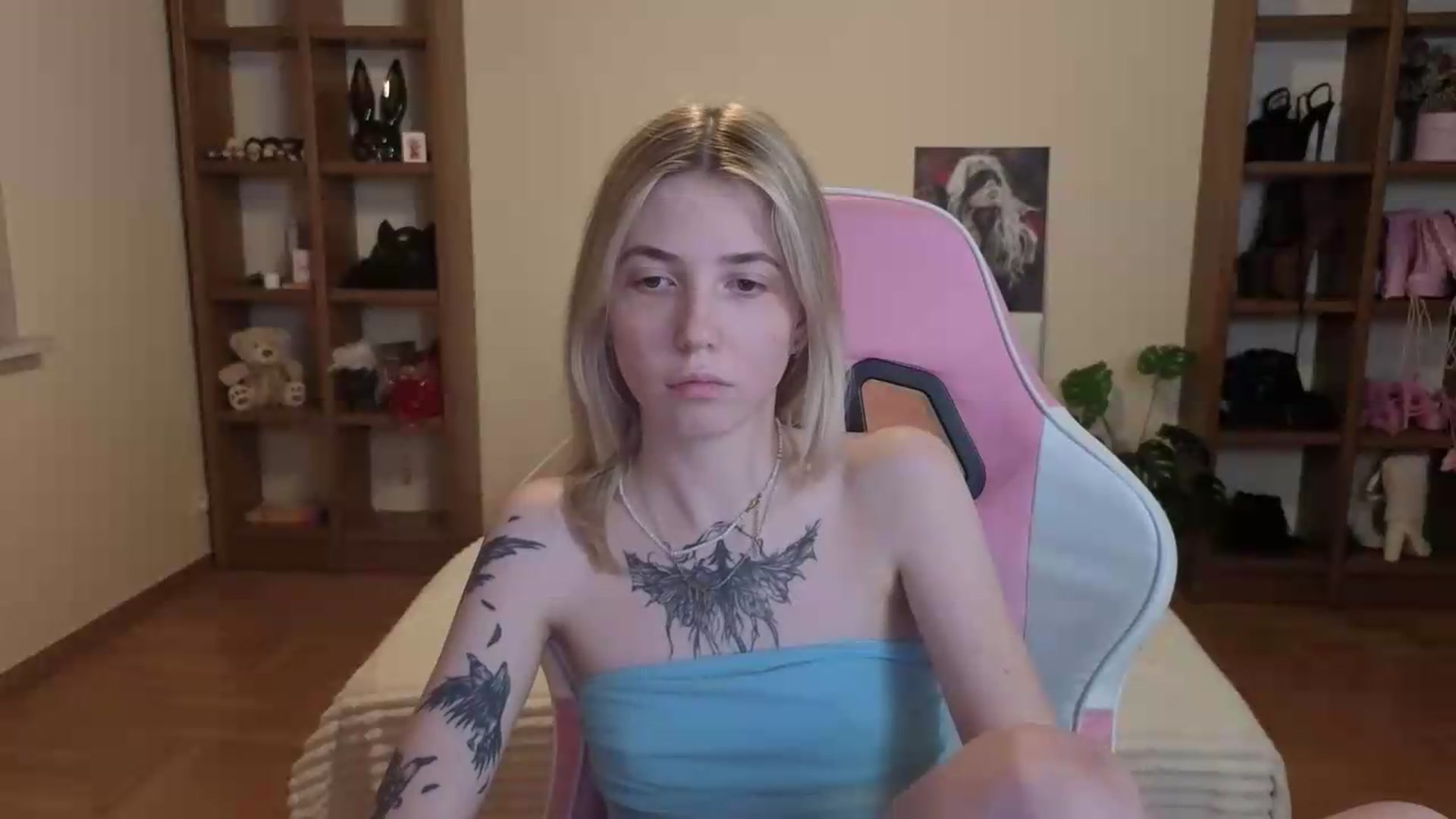 Gallery image thumbnail from Serphelia's myfreecams stream on, 08/23/2026, 19:23 image 12 of 20
