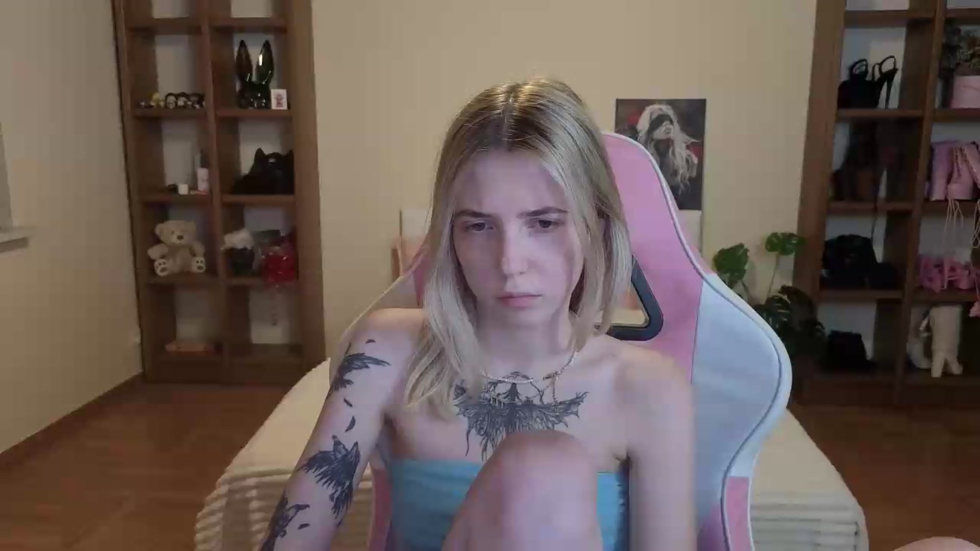 Gallery image thumbnail from Serphelia's myfreecams stream on, 08/23/2026, 19:23 image 16 of 20