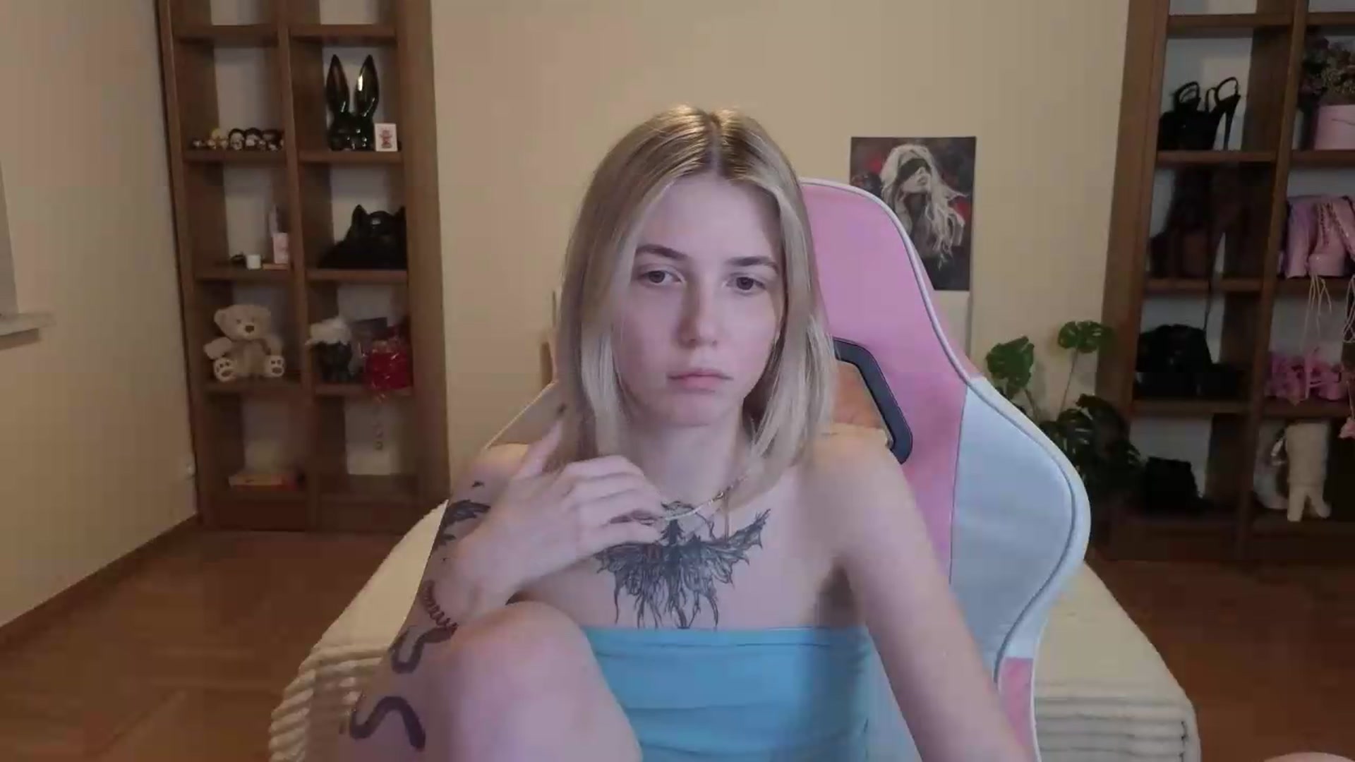 Gallery image thumbnail from Serphelia's myfreecams stream on, 08/23/2026, 19:23 image 15 of 20
