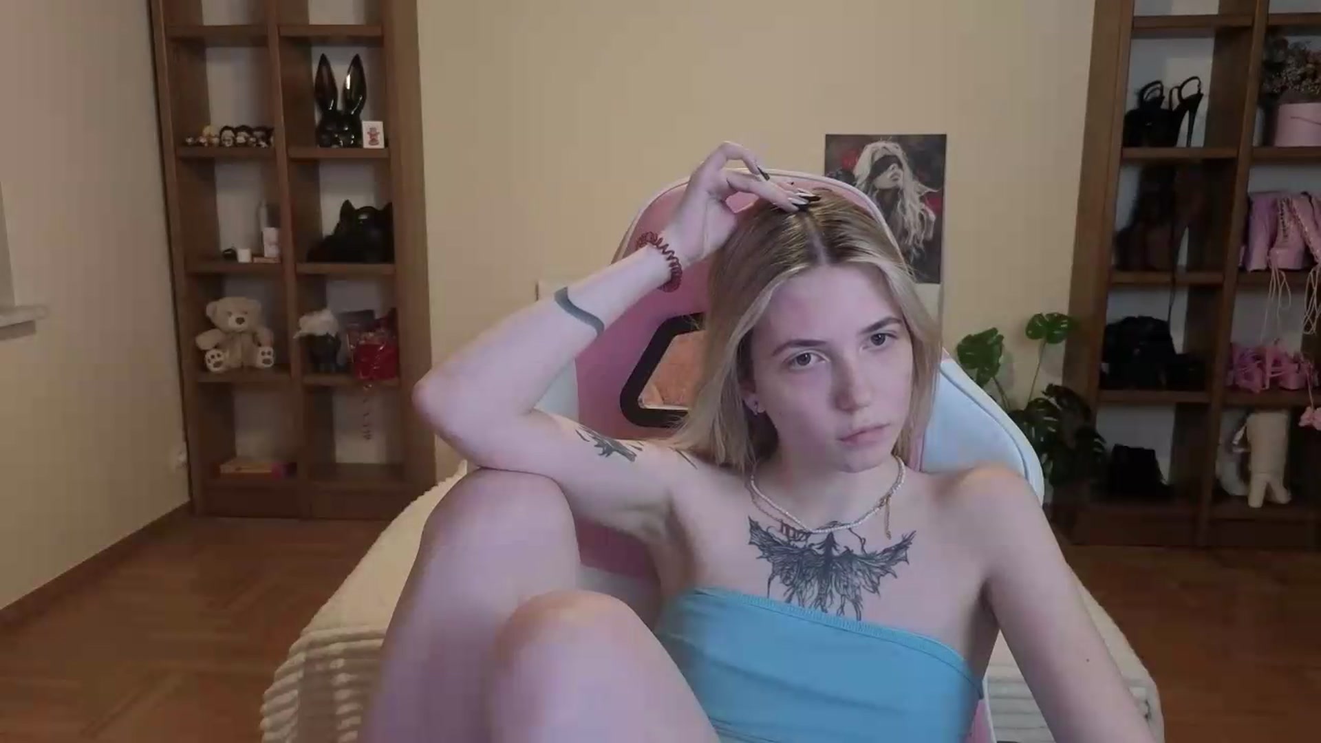 Gallery image thumbnail from Serphelia's myfreecams stream on, 08/23/2026, 19:23 image 4 of 20