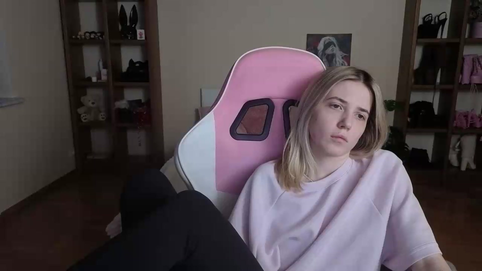 Gallery image thumbnail from Serphelia's myfreecams stream on, 08/27/2026, 17:33 image 14 of 20
