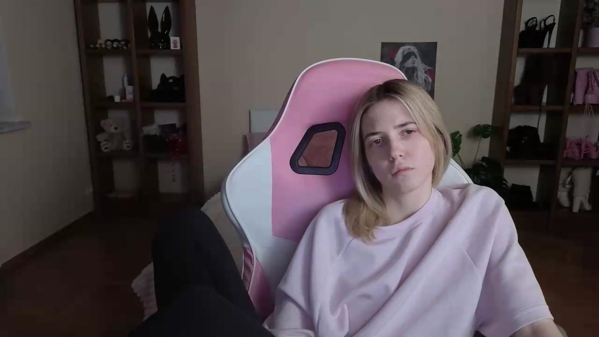Gallery image thumbnail from Serphelia's myfreecams stream on, 08/27/2026, 17:33 image 11 of 20