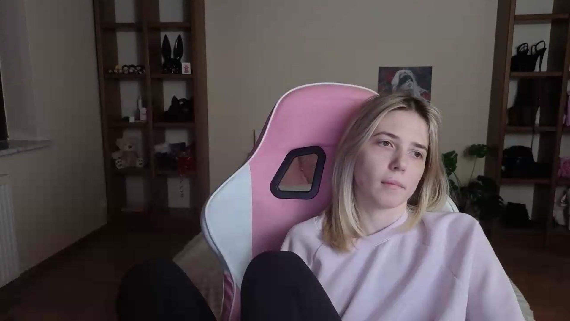 Gallery image thumbnail from Serphelia's myfreecams stream on, 08/27/2026, 19:36 image 11 of 20