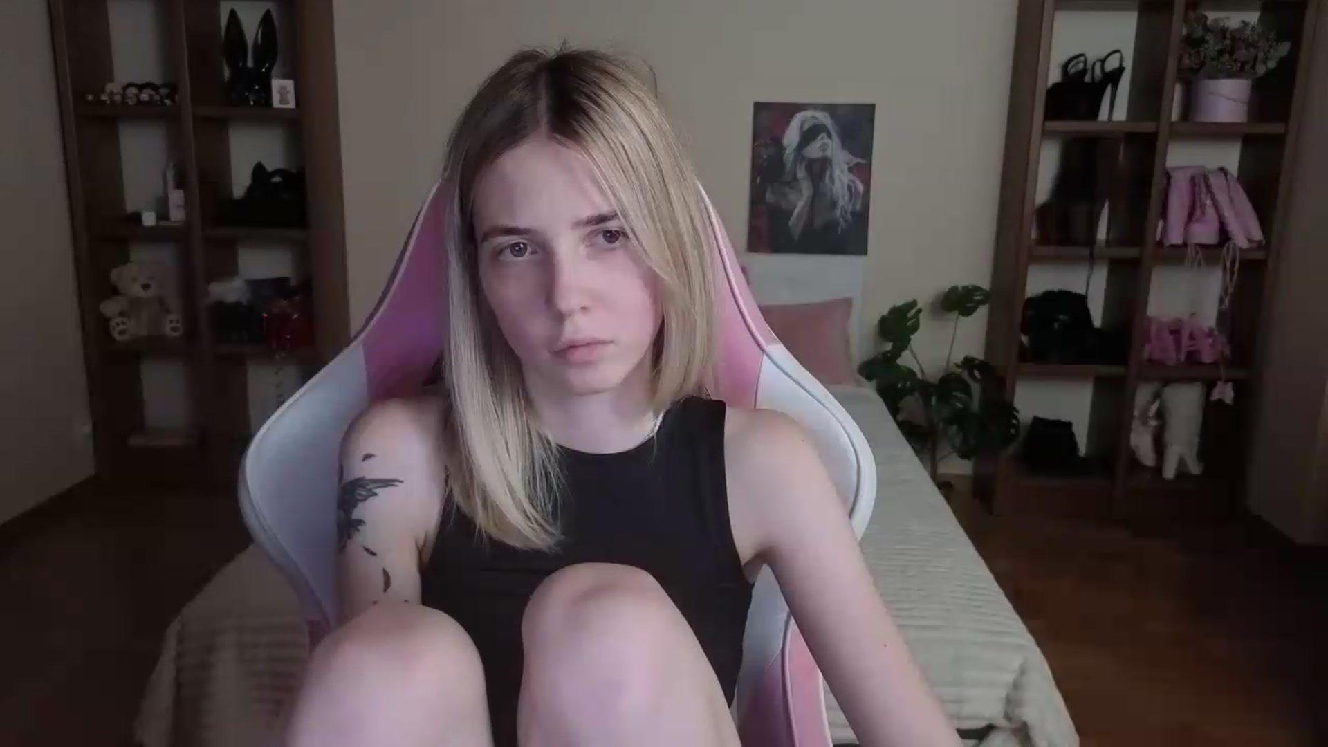 Gallery image thumbnail from Serphelia's myfreecams stream on, 08/29/2026, 18:18 image 6 of 20