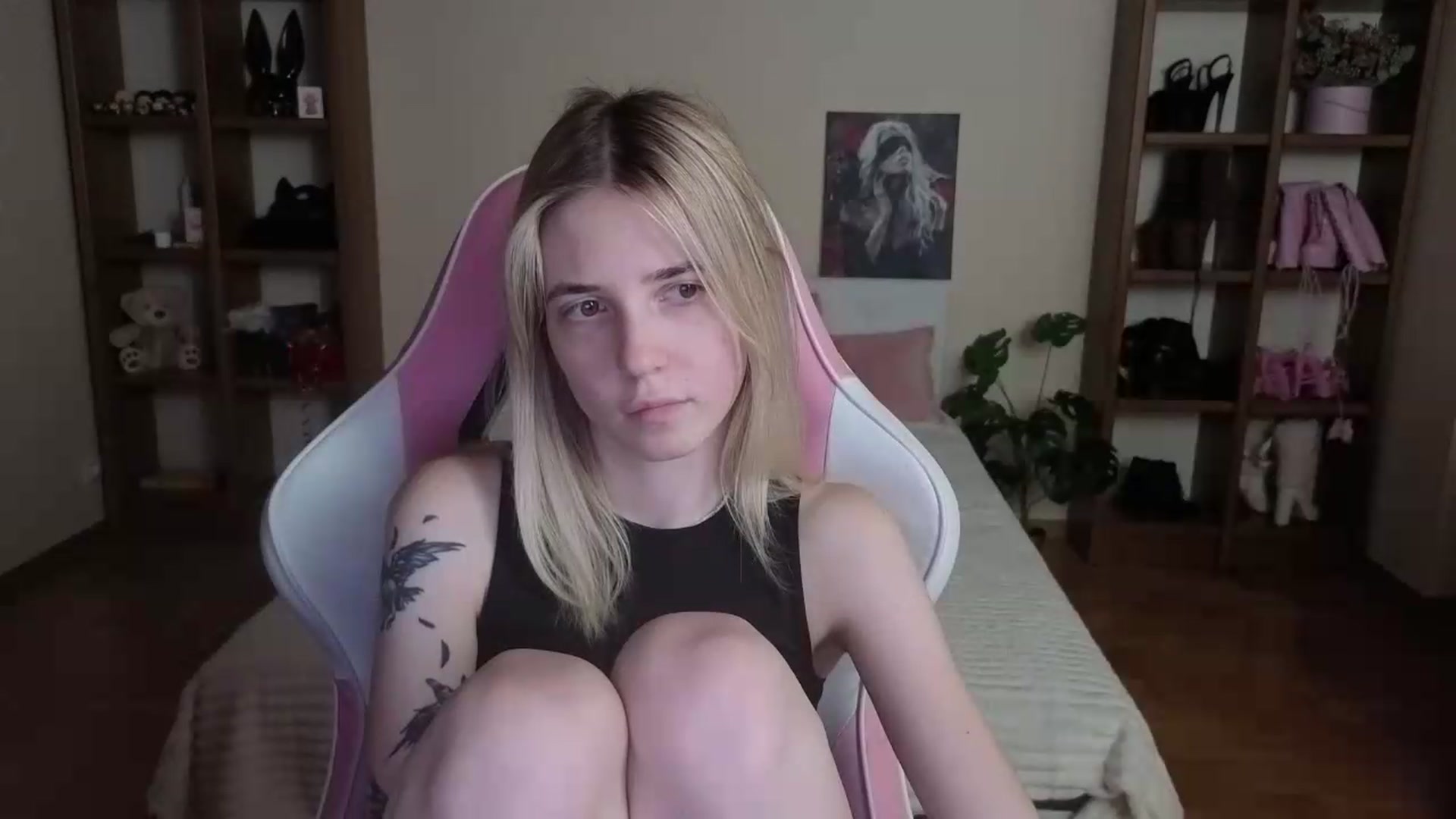 Gallery image thumbnail from Serphelia's myfreecams stream on, 08/29/2026, 18:18 image 15 of 20