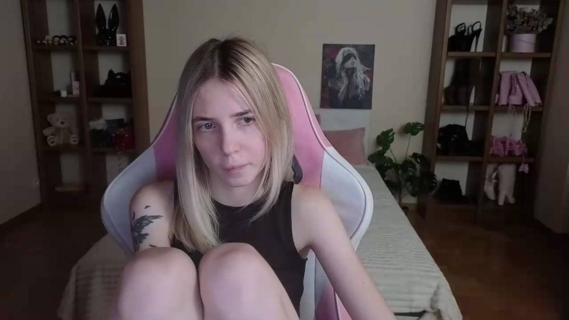 Gallery image thumbnail from Serphelia's myfreecams stream on, 08/29/2026, 18:18 image 18 of 20