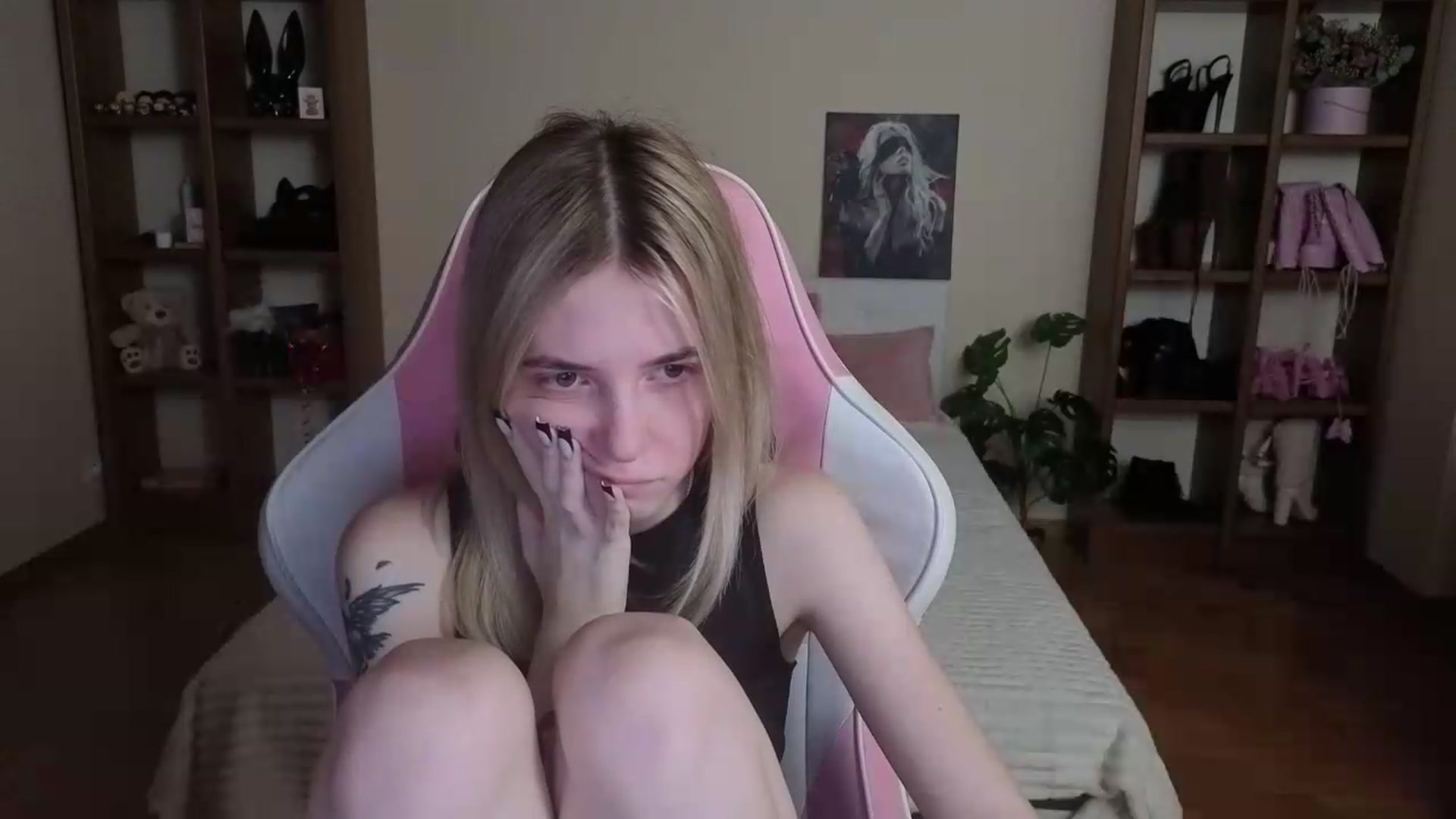 Gallery image thumbnail from Serphelia's myfreecams stream on, 08/29/2026, 18:18 image 19 of 20