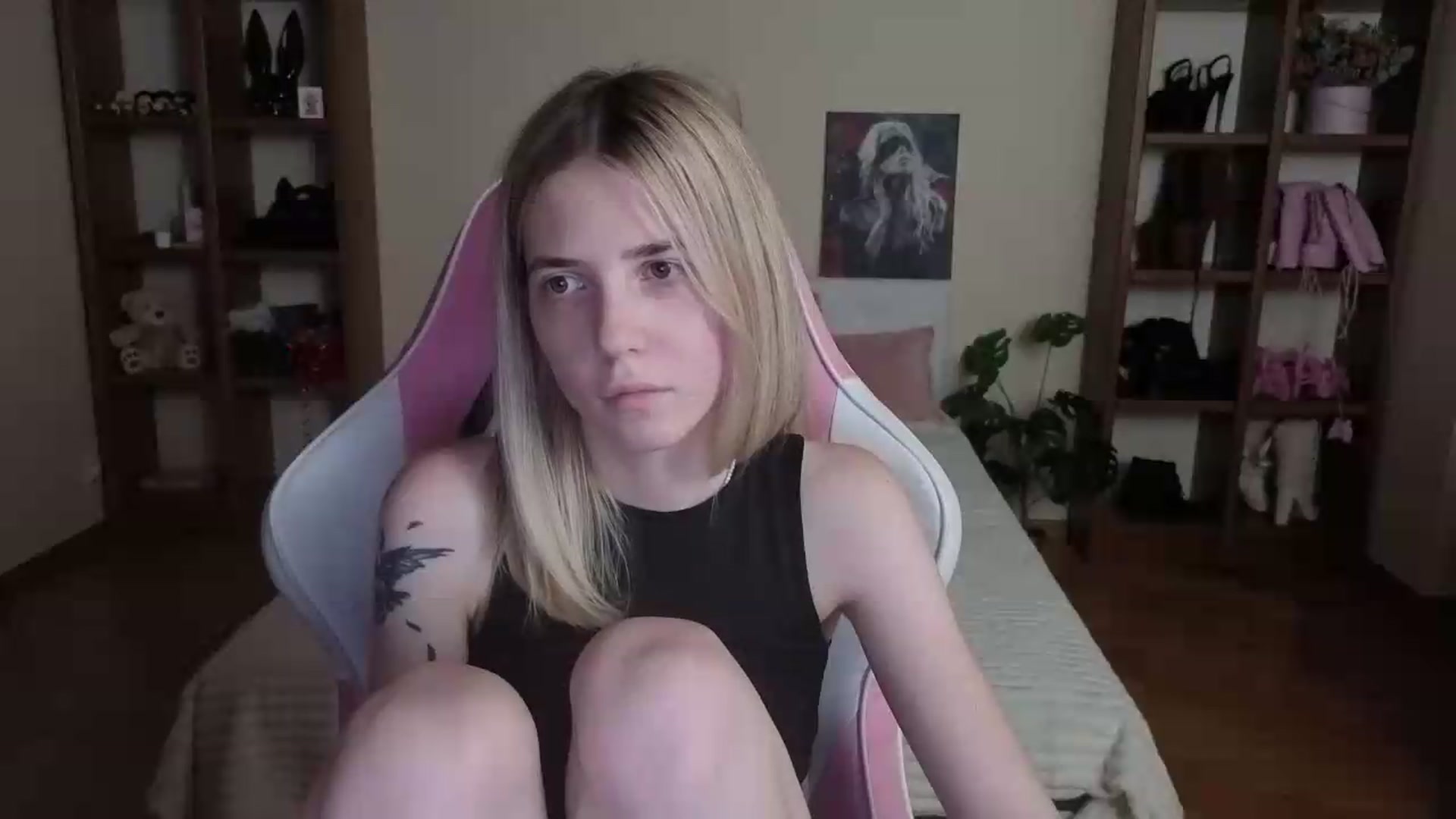 Gallery image thumbnail from Serphelia's myfreecams stream on, 08/29/2026, 18:18 image 7 of 20