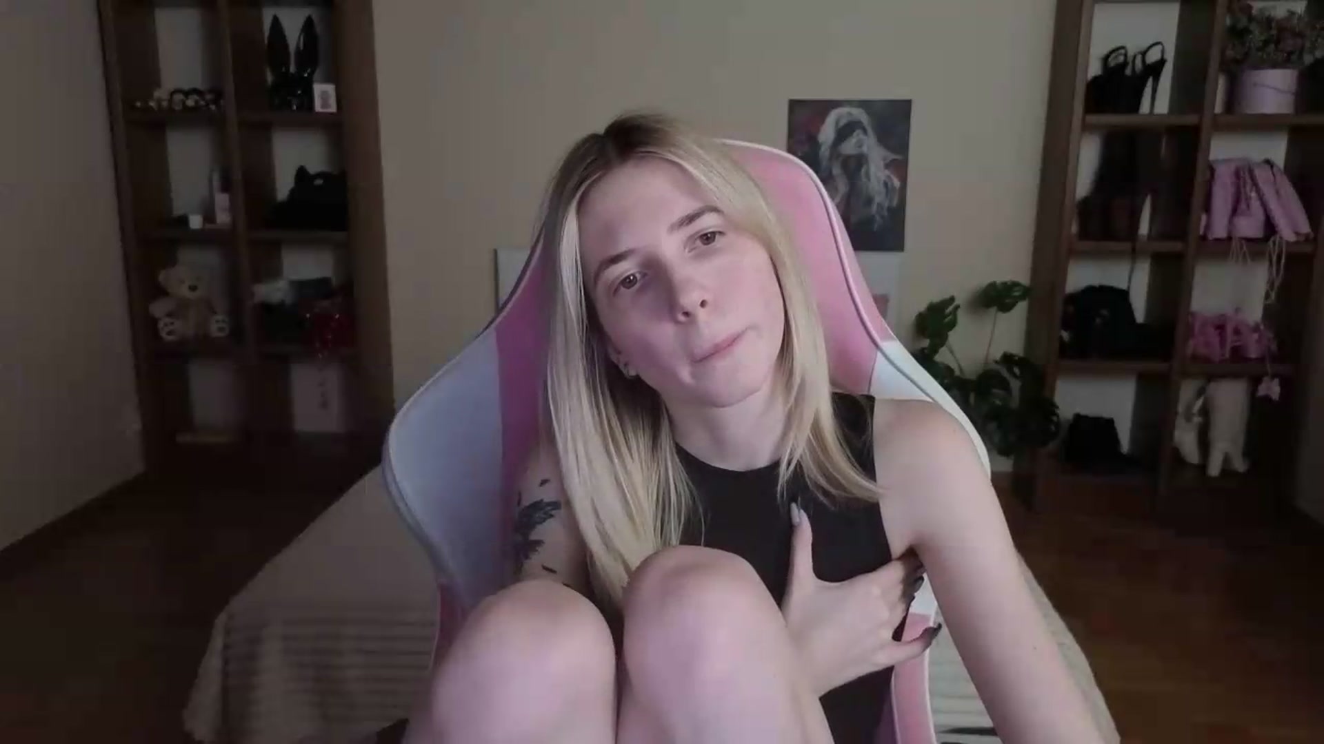 Gallery image thumbnail from Serphelia's myfreecams stream on, 08/29/2026, 19:56 image 2 of 20