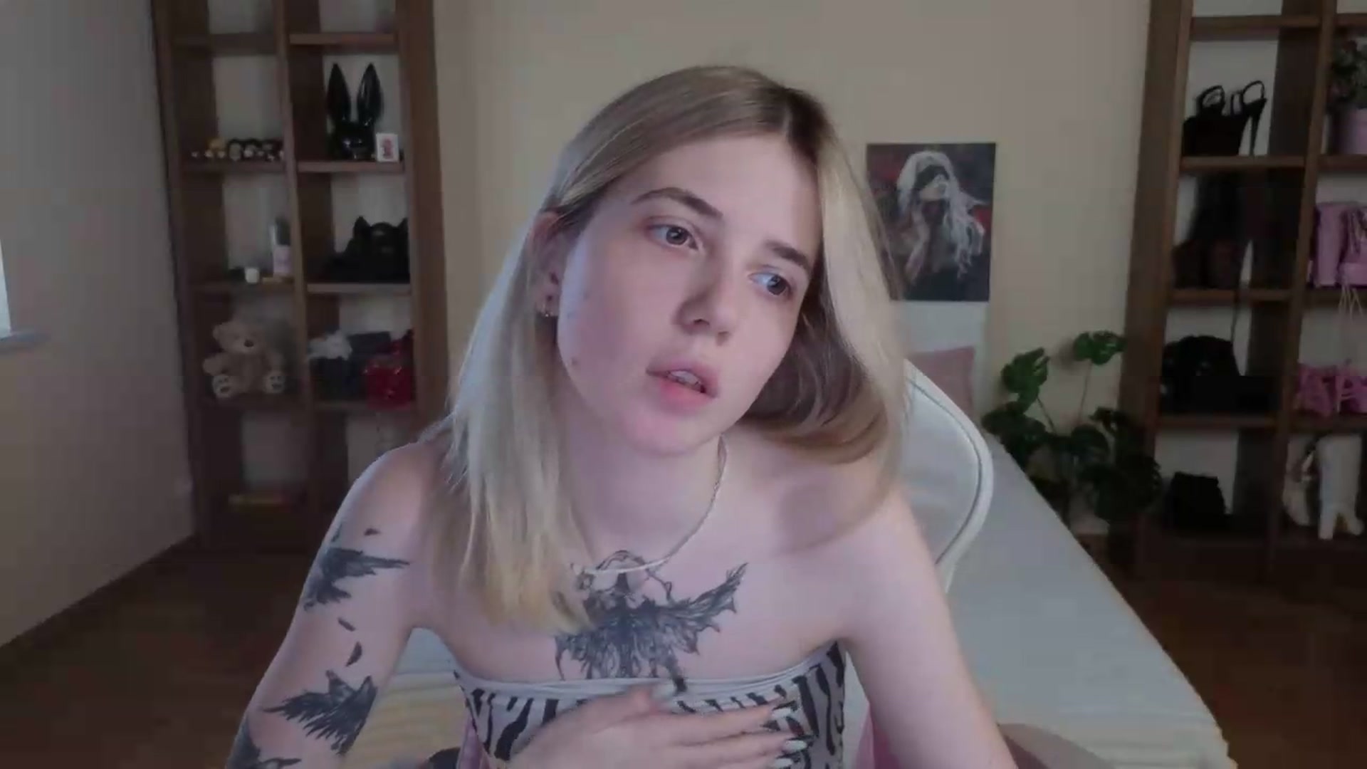Gallery image thumbnail from Serphelia's myfreecams stream on, 08/30/2026, 13:45 image 13 of 20