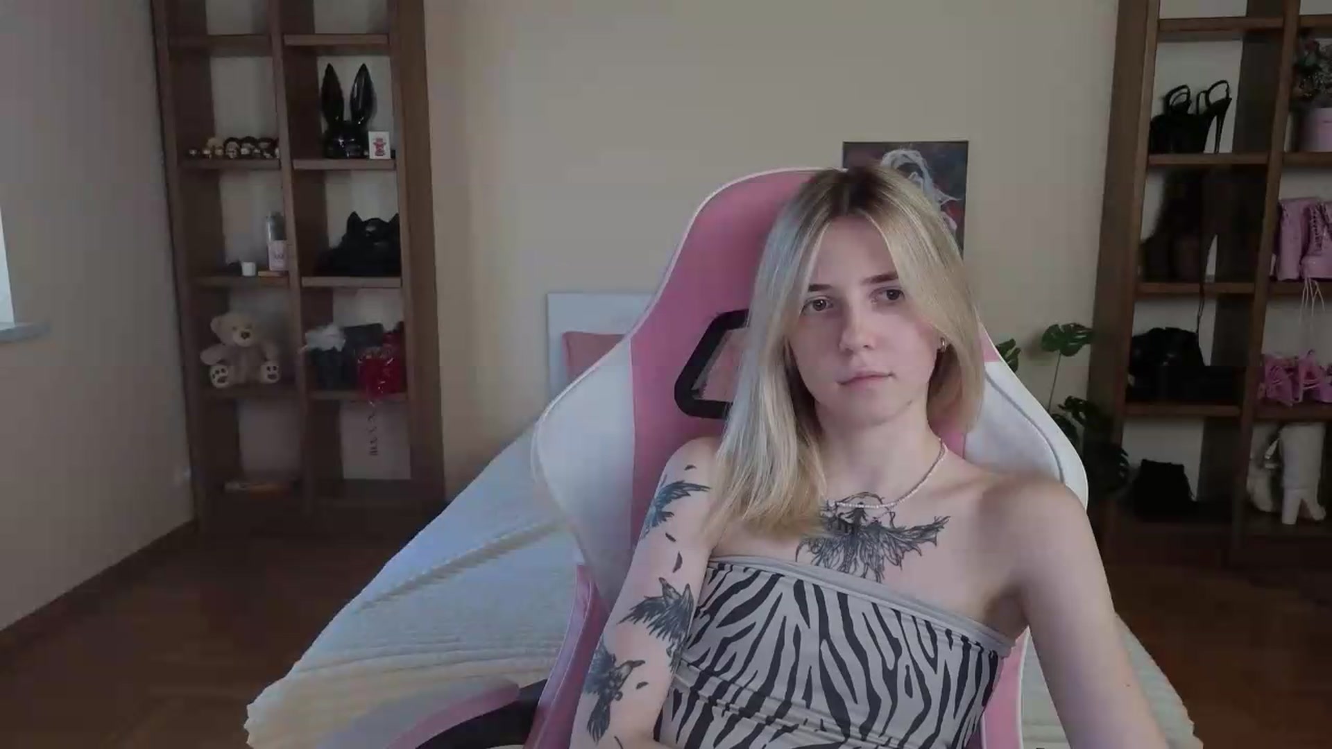Gallery image thumbnail from Serphelia's myfreecams stream on, 08/30/2026, 13:45 image 7 of 20